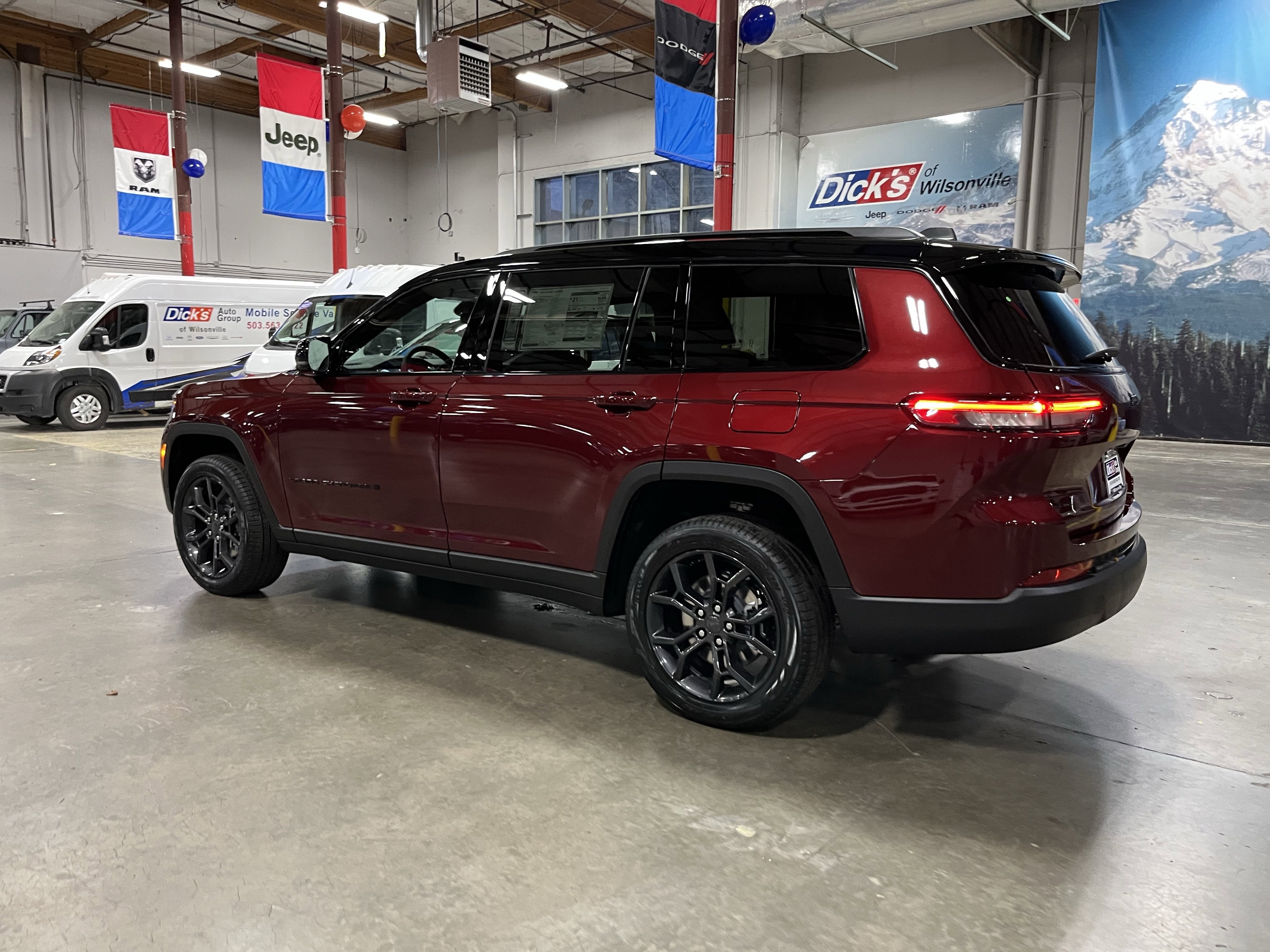 2025 Jeep Grand Cherokee GRAND CHEROKEE L LIMITED 4X4