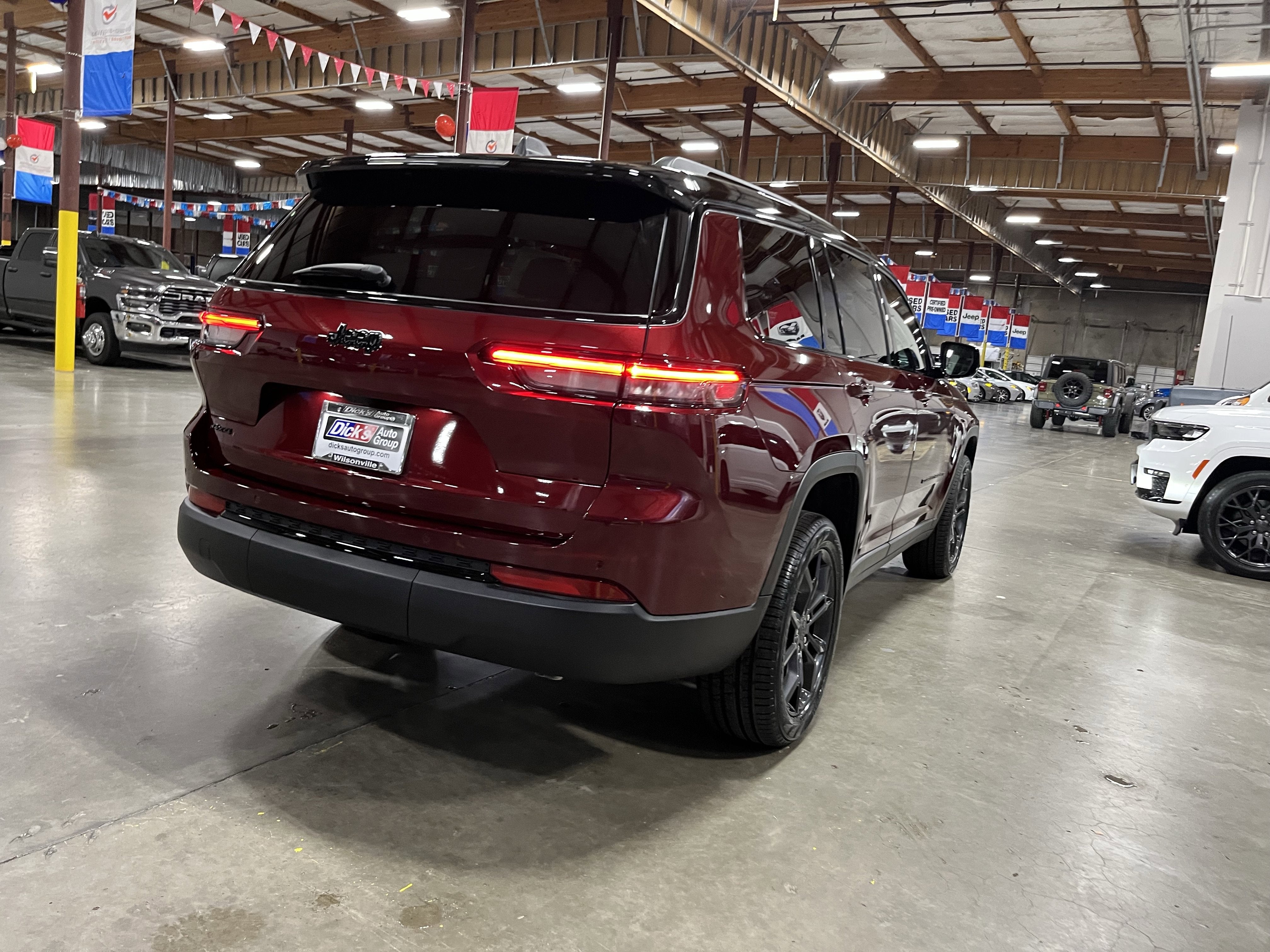 2025 Jeep Grand Cherokee GRAND CHEROKEE L LIMITED 4X4