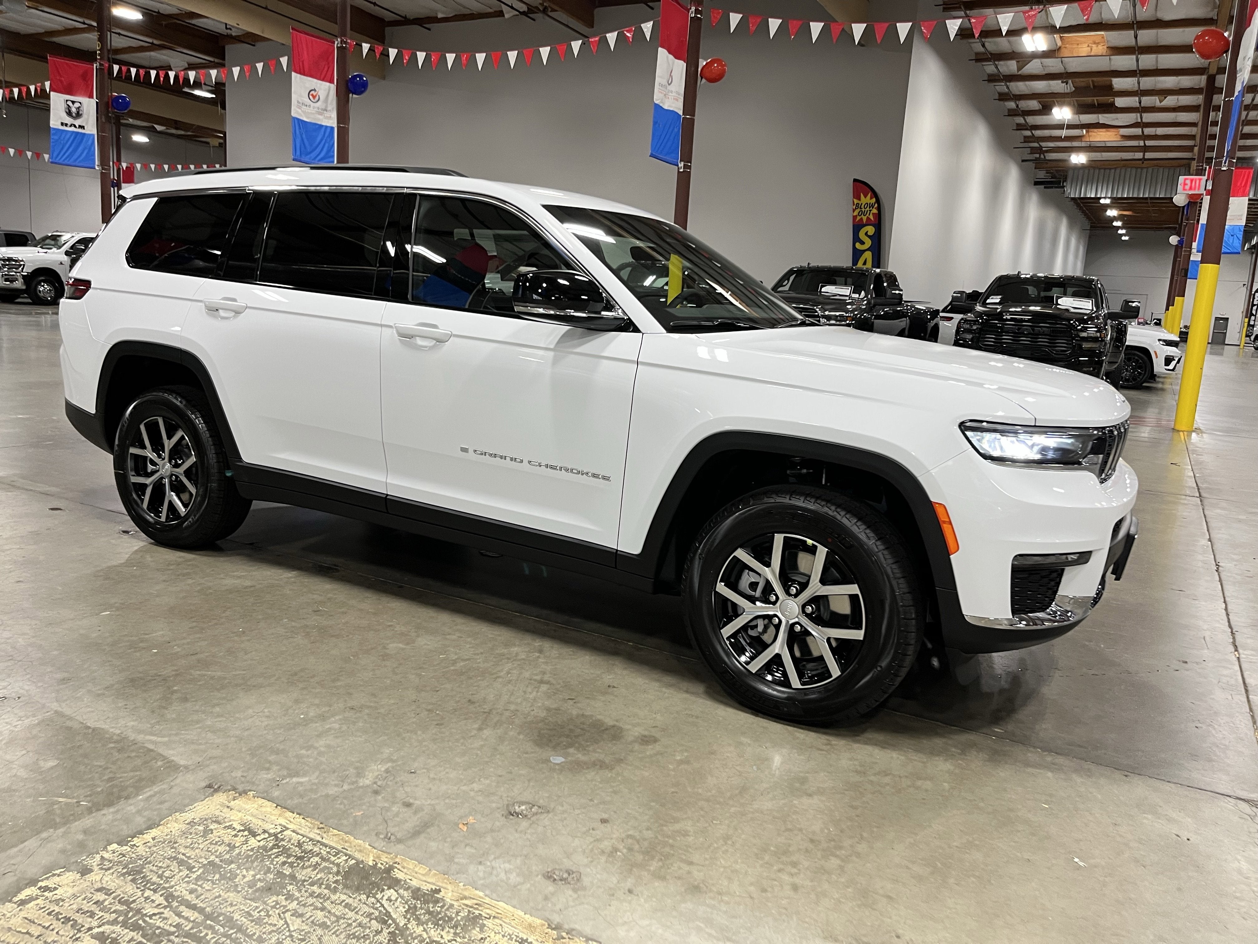 2025 Jeep Grand Cherokee GRAND CHEROKEE L LIMITED 4X4