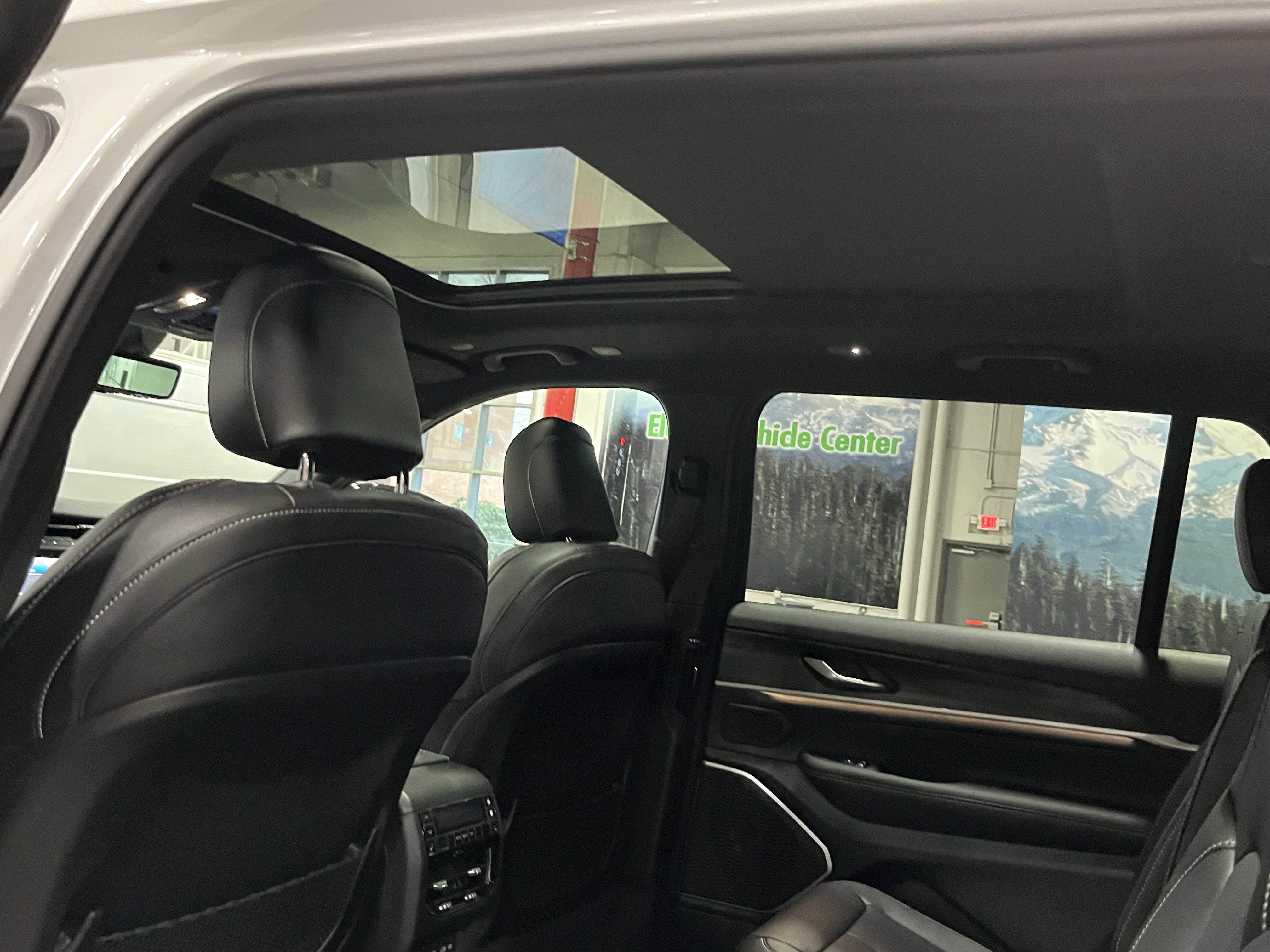 2026 Jeep Grand Cherokee GRAND CHEROKEE L LIMITED RESERVE 4X4