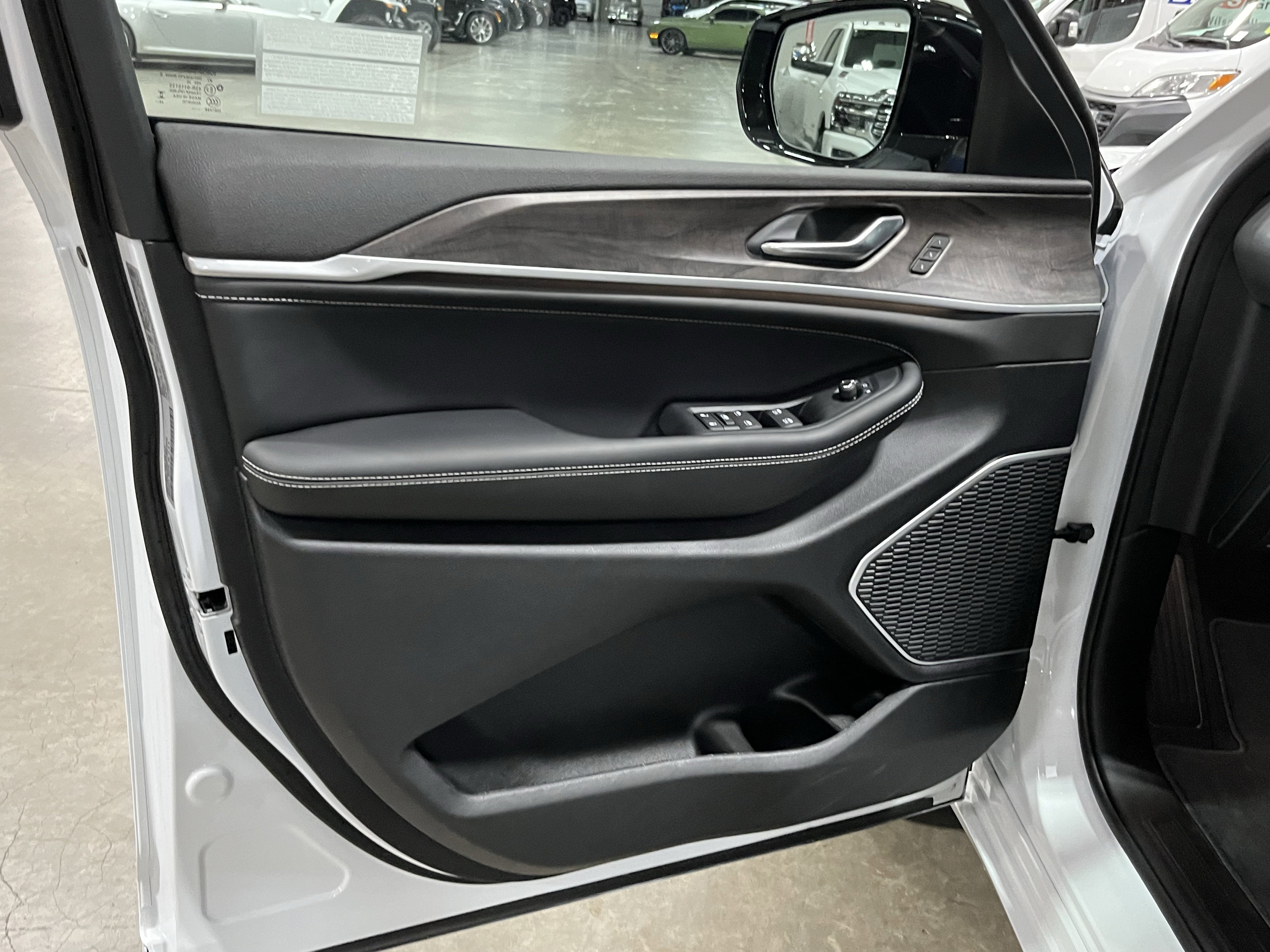 2026 Jeep Grand Cherokee GRAND CHEROKEE L LIMITED RESERVE 4X4