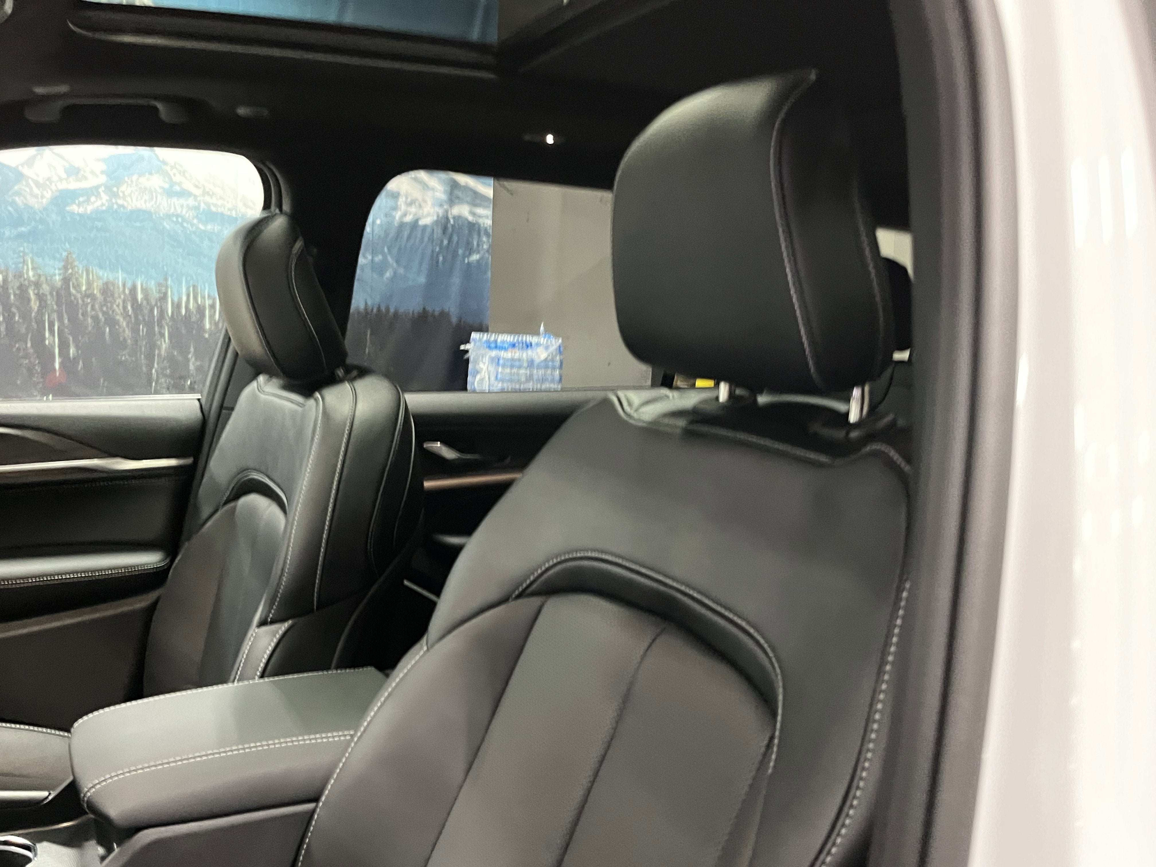 2026 Jeep Grand Cherokee GRAND CHEROKEE L LIMITED RESERVE 4X4