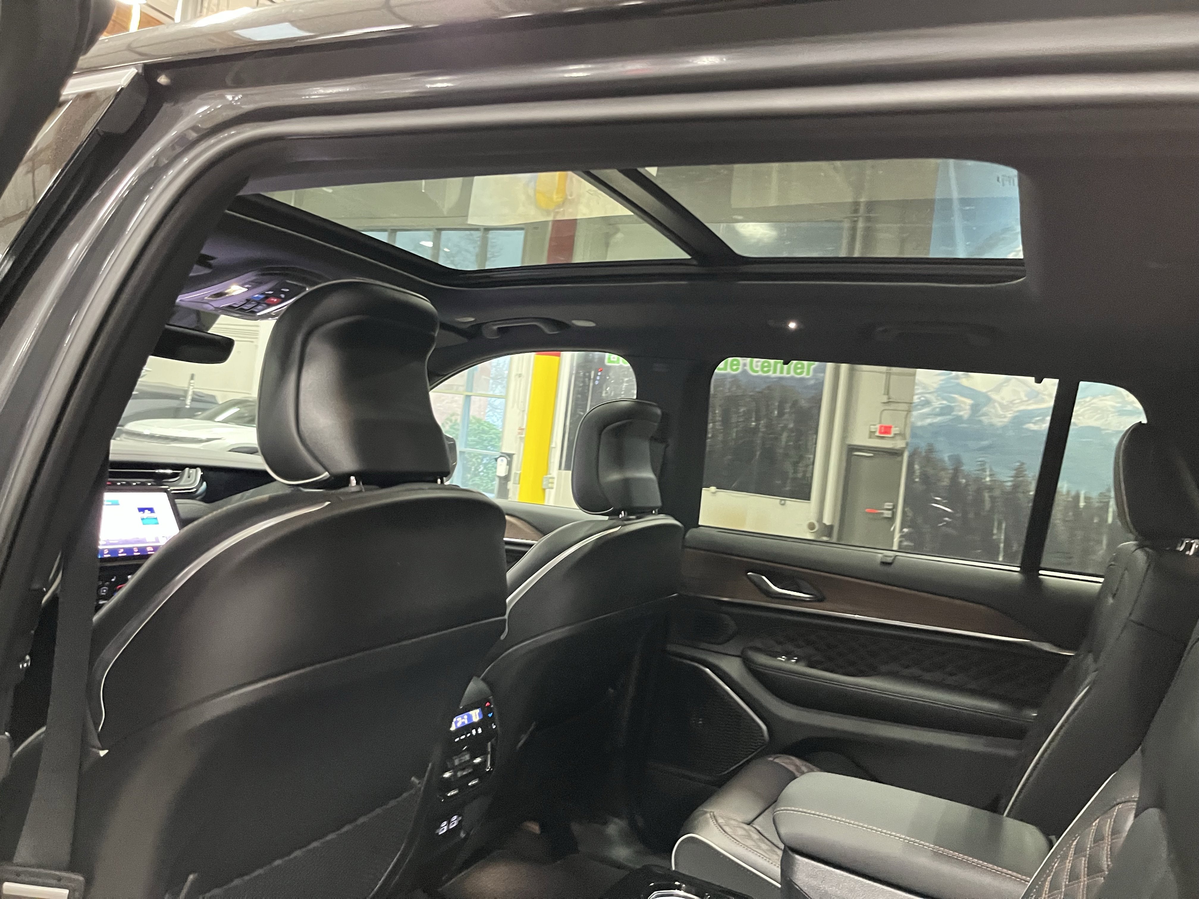 2025 Jeep Grand Cherokee GRAND CHEROKEE L SUMMIT 4X4