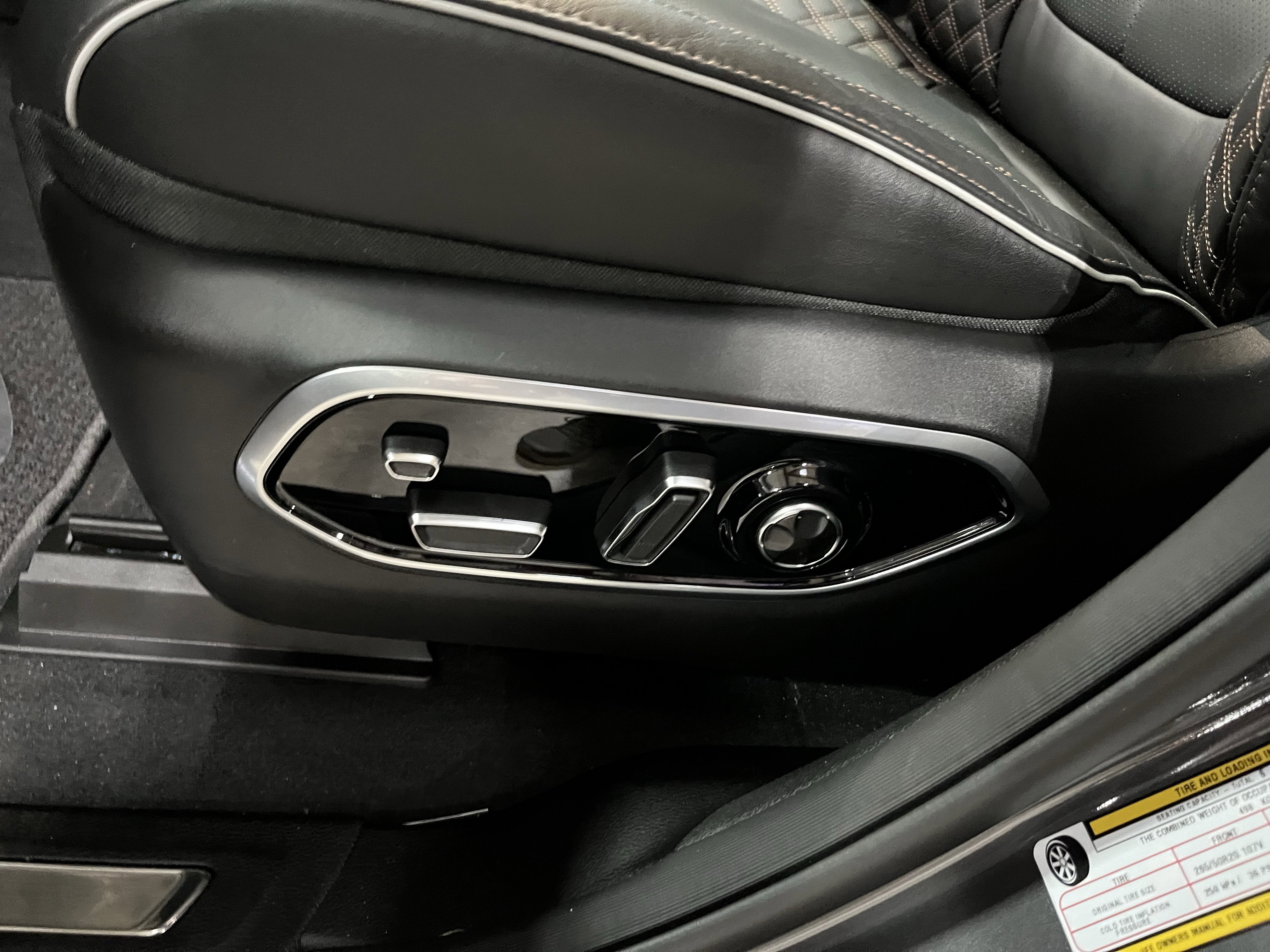 2025 Jeep Grand Cherokee GRAND CHEROKEE L SUMMIT 4X4