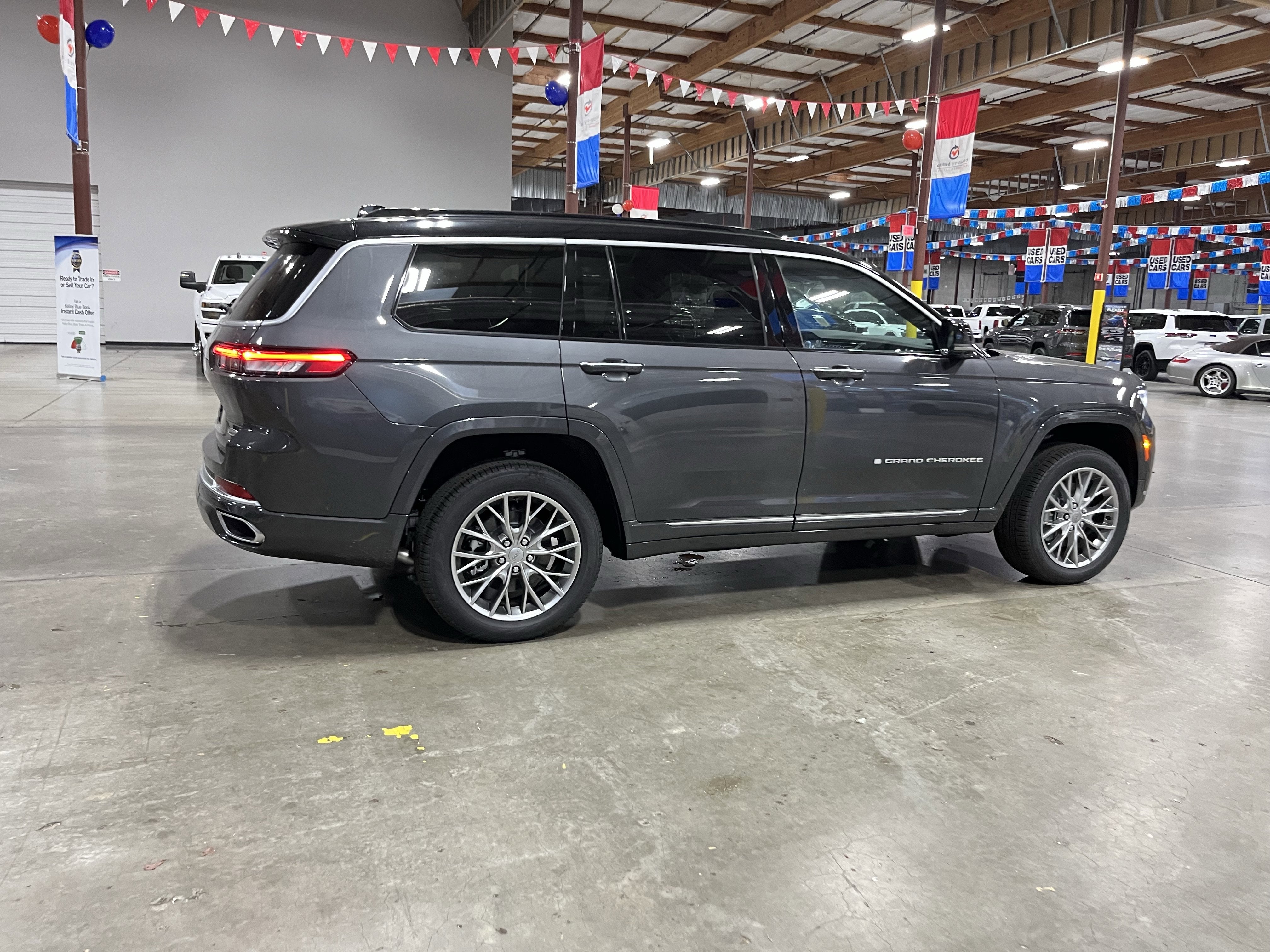 2025 Jeep Grand Cherokee GRAND CHEROKEE L SUMMIT 4X4