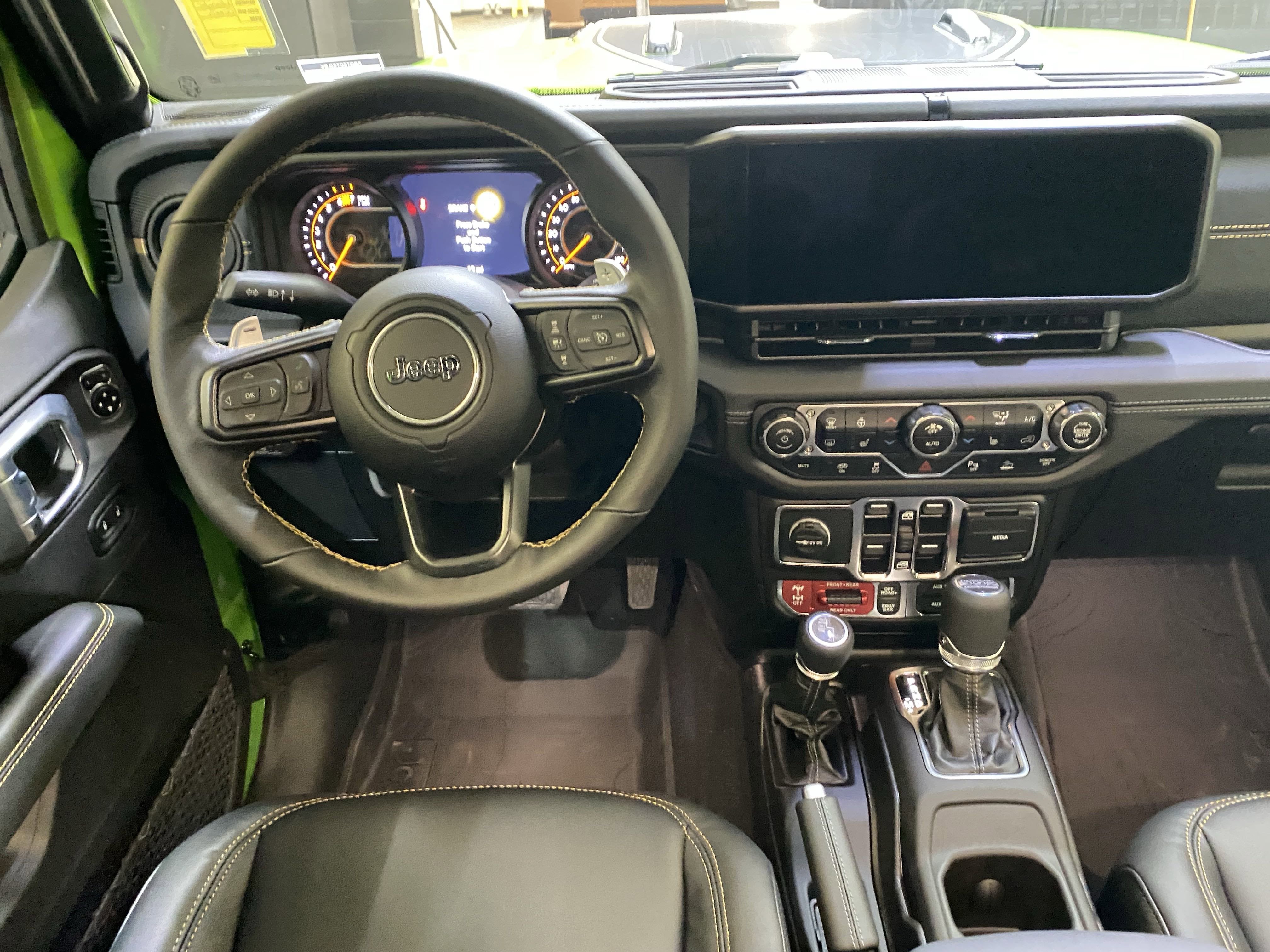 2025 Jeep Wrangler WRANGLER 4-DOOR RUBICON 392