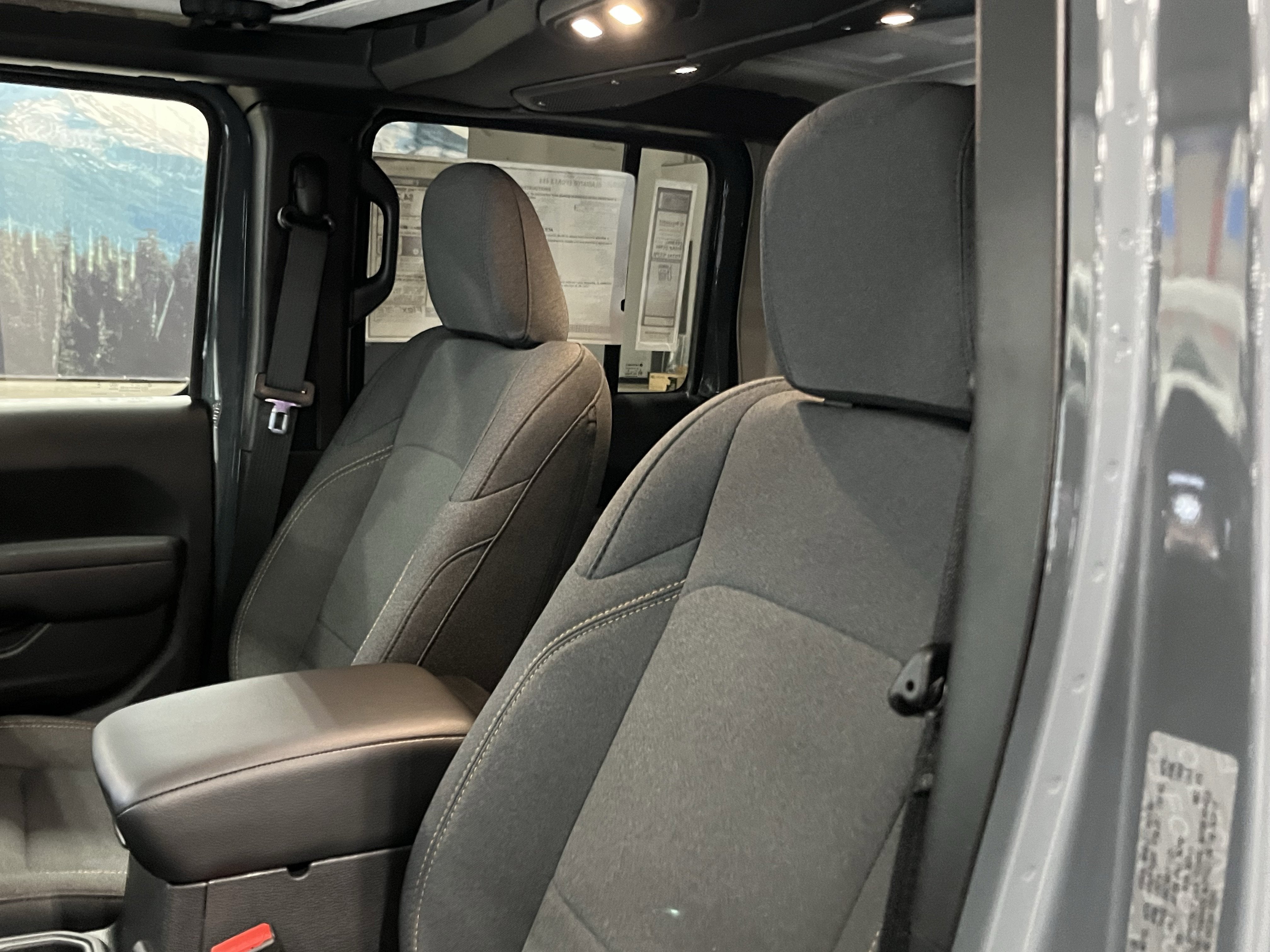 2025 Jeep Gladiator GLADIATOR SPORT S 4X4