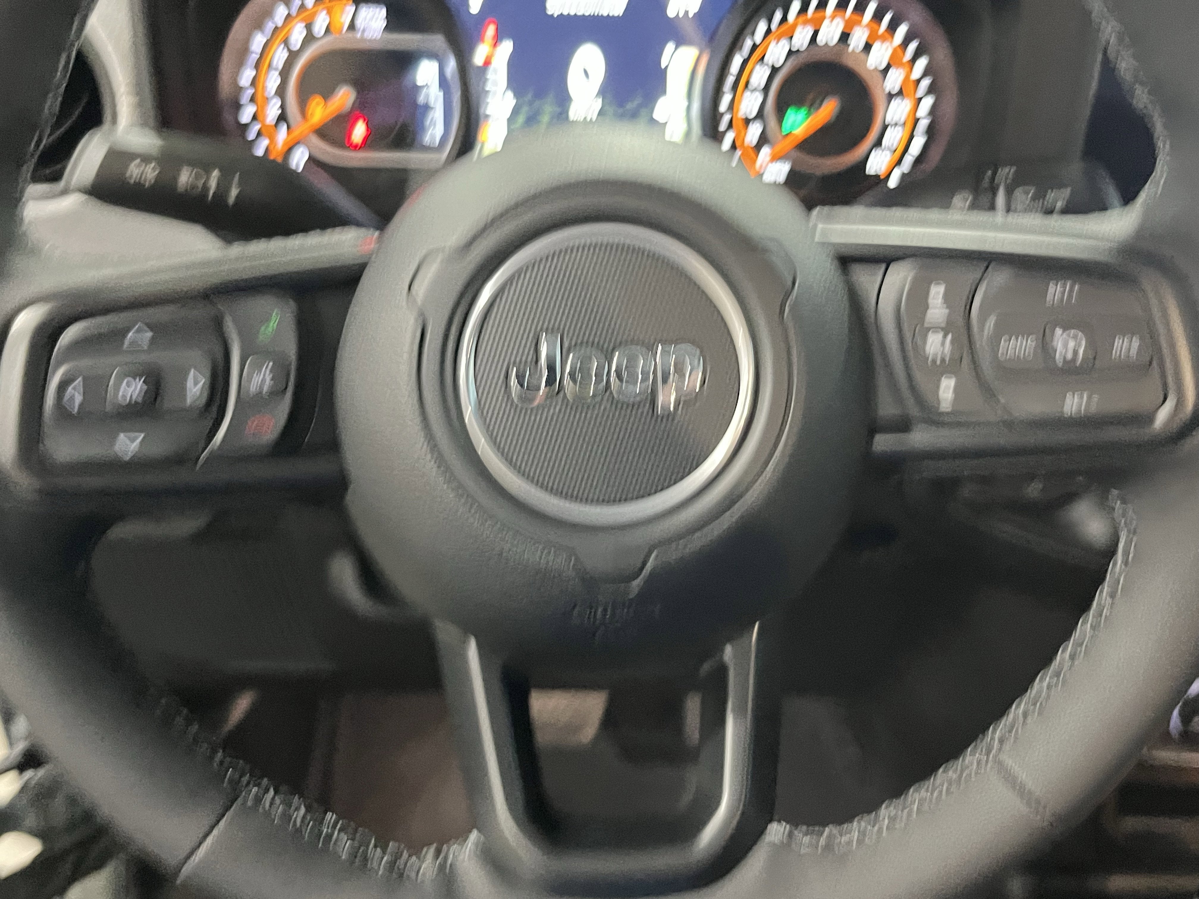 2025 Jeep Gladiator GLADIATOR SPORT S 4X4