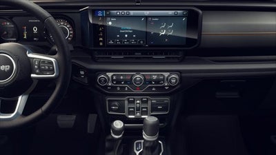 2026 Jeep Gladiator GLADIATOR SAHARA 4X4