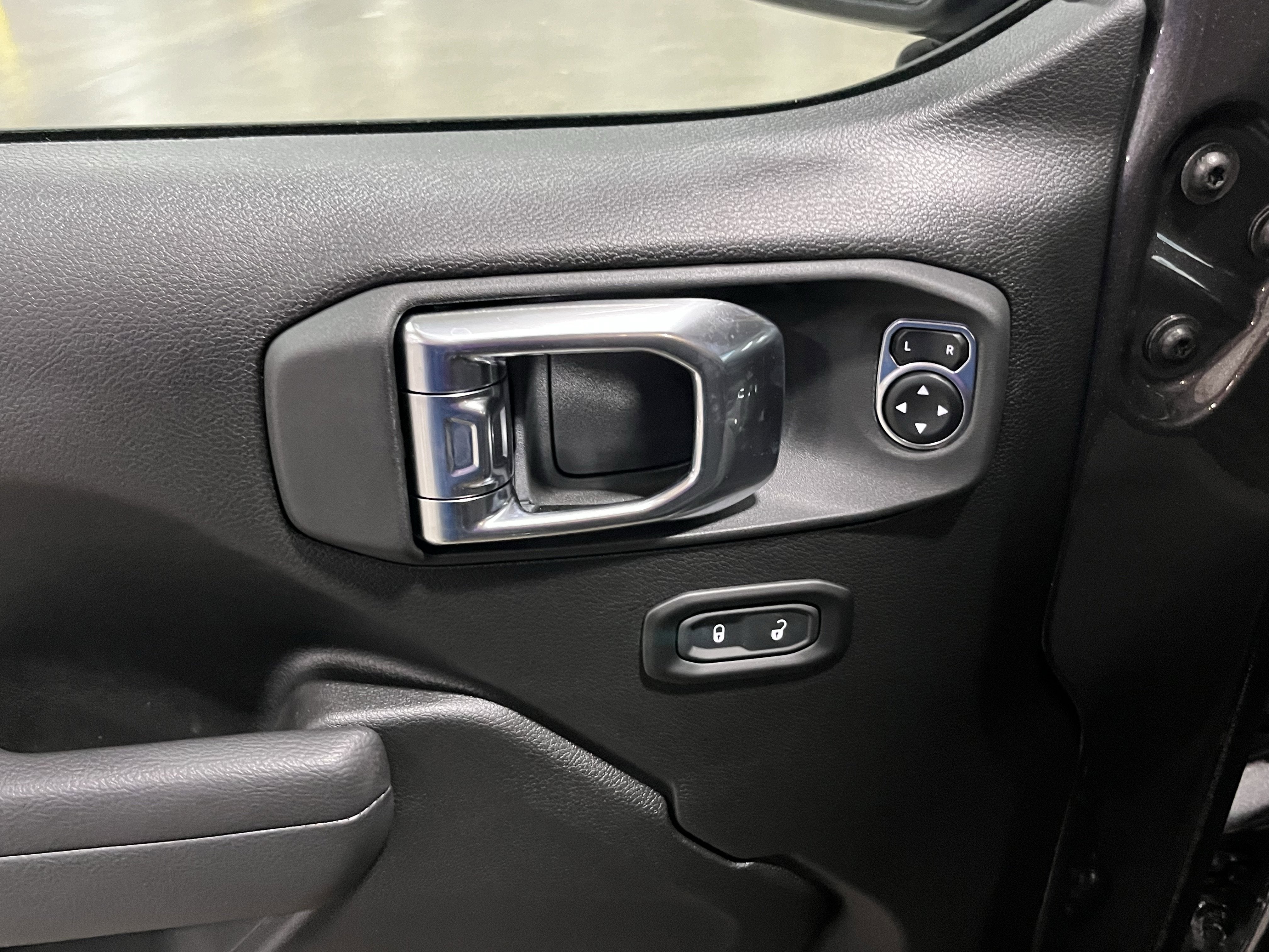 2025 Jeep Gladiator GLADIATOR SPORT S 4X4