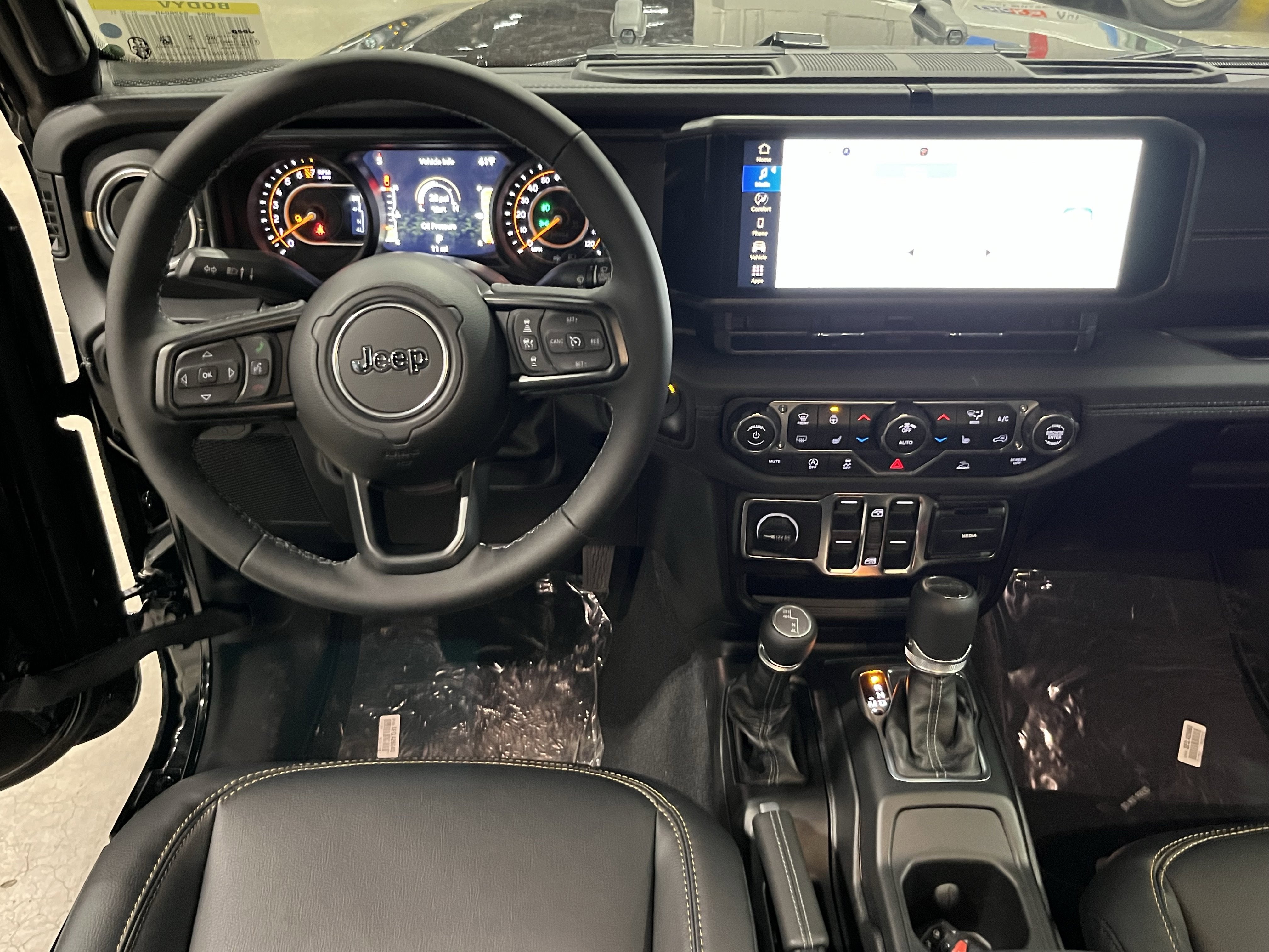 2026 Jeep Gladiator GLADIATOR SAHARA 4X4