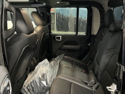 2026 Jeep Gladiator GLADIATOR SAHARA 4X4