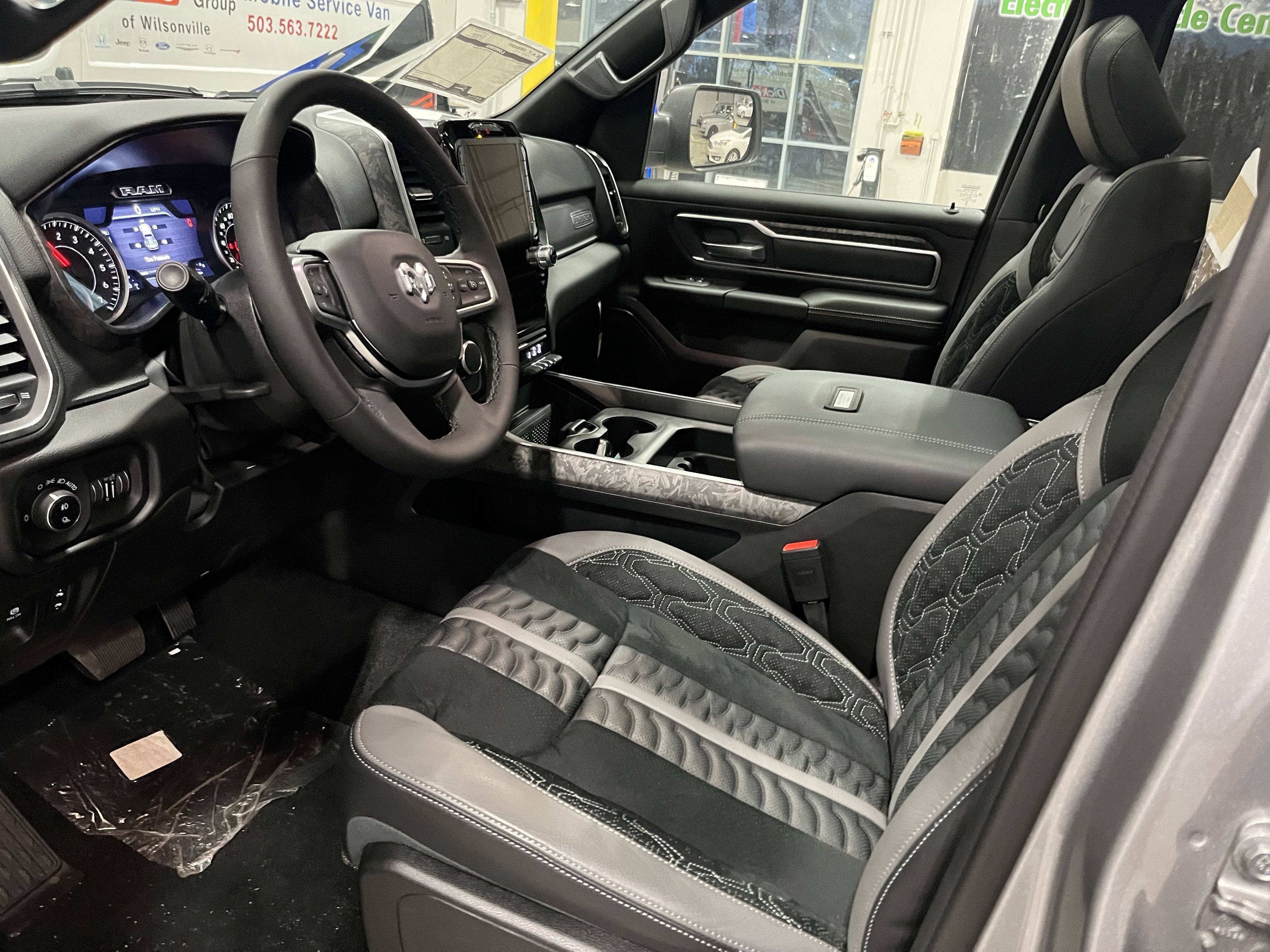 2025 RAM Ram 1500 RAM 1500 BIG HORN CREW CAB 4X4 5'7' BOX