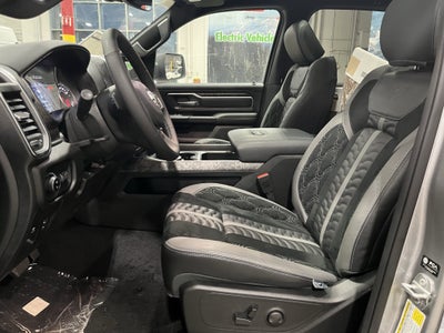 2025 RAM Ram 1500 RAM 1500 BIG HORN CREW CAB 4X4 5'7' BOX