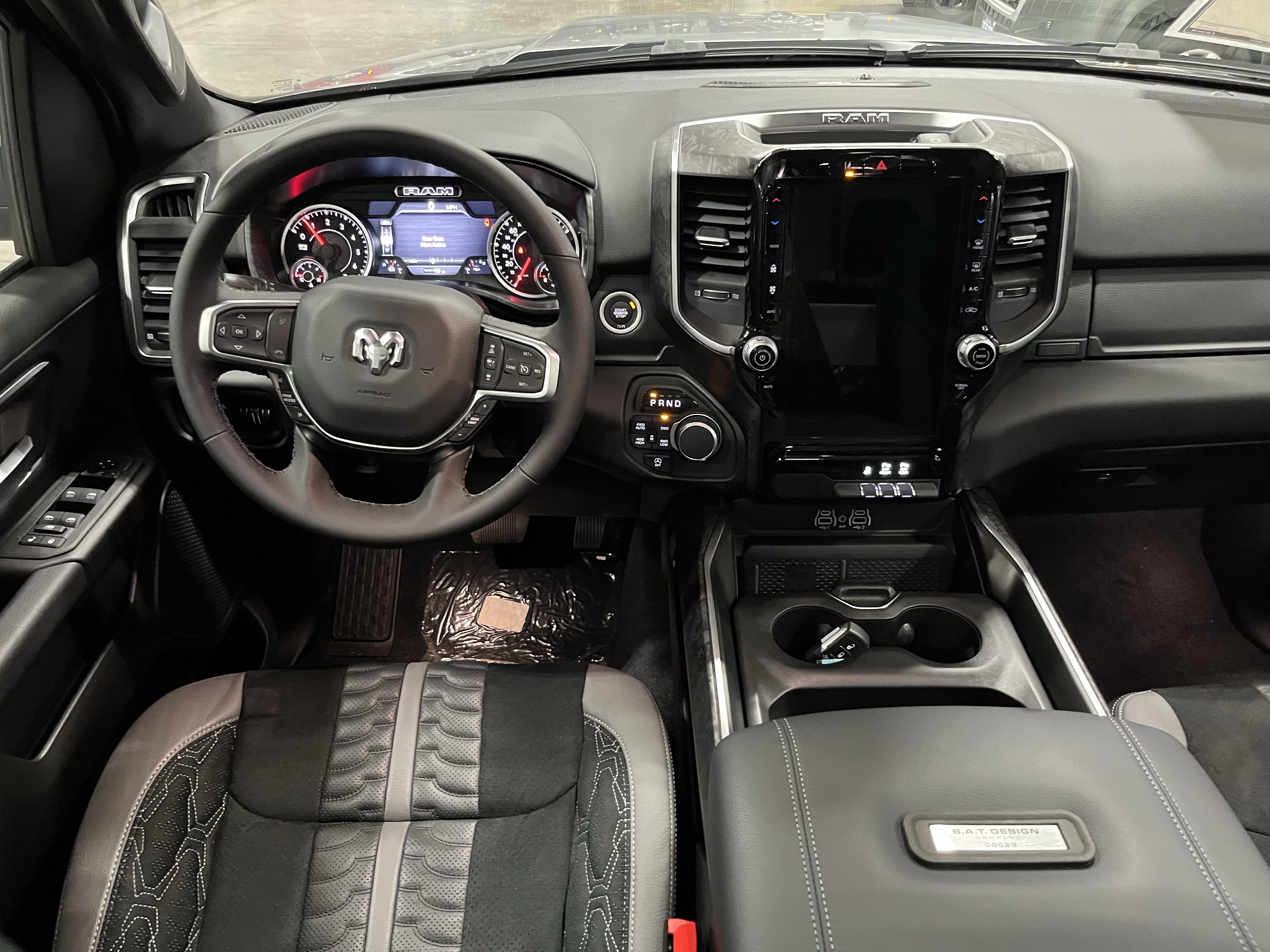 2025 RAM Ram 1500 RAM 1500 BIG HORN CREW CAB 4X4 5'7' BOX