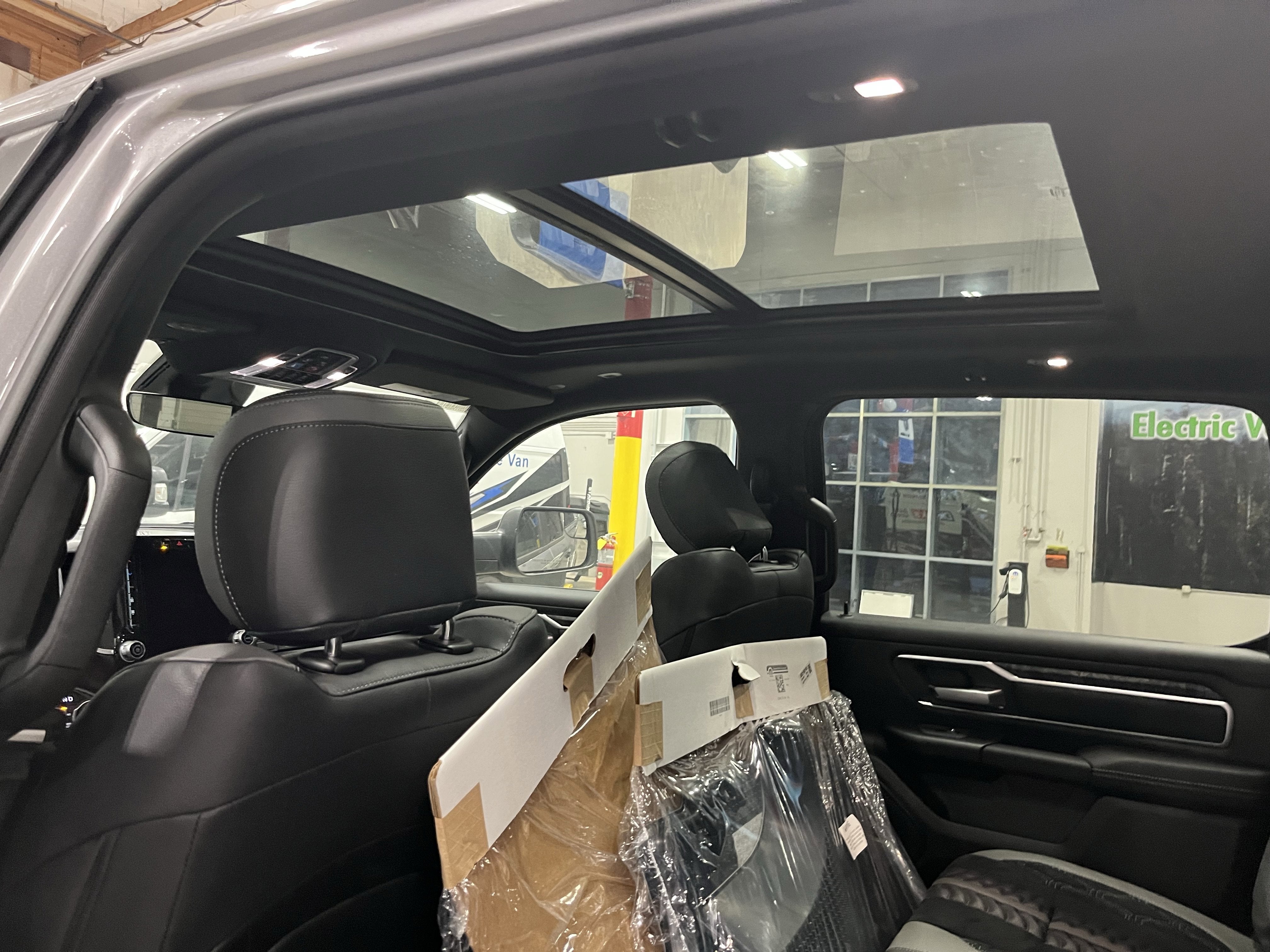 2025 RAM Ram 1500 RAM 1500 BIG HORN CREW CAB 4X4 5'7' BOX