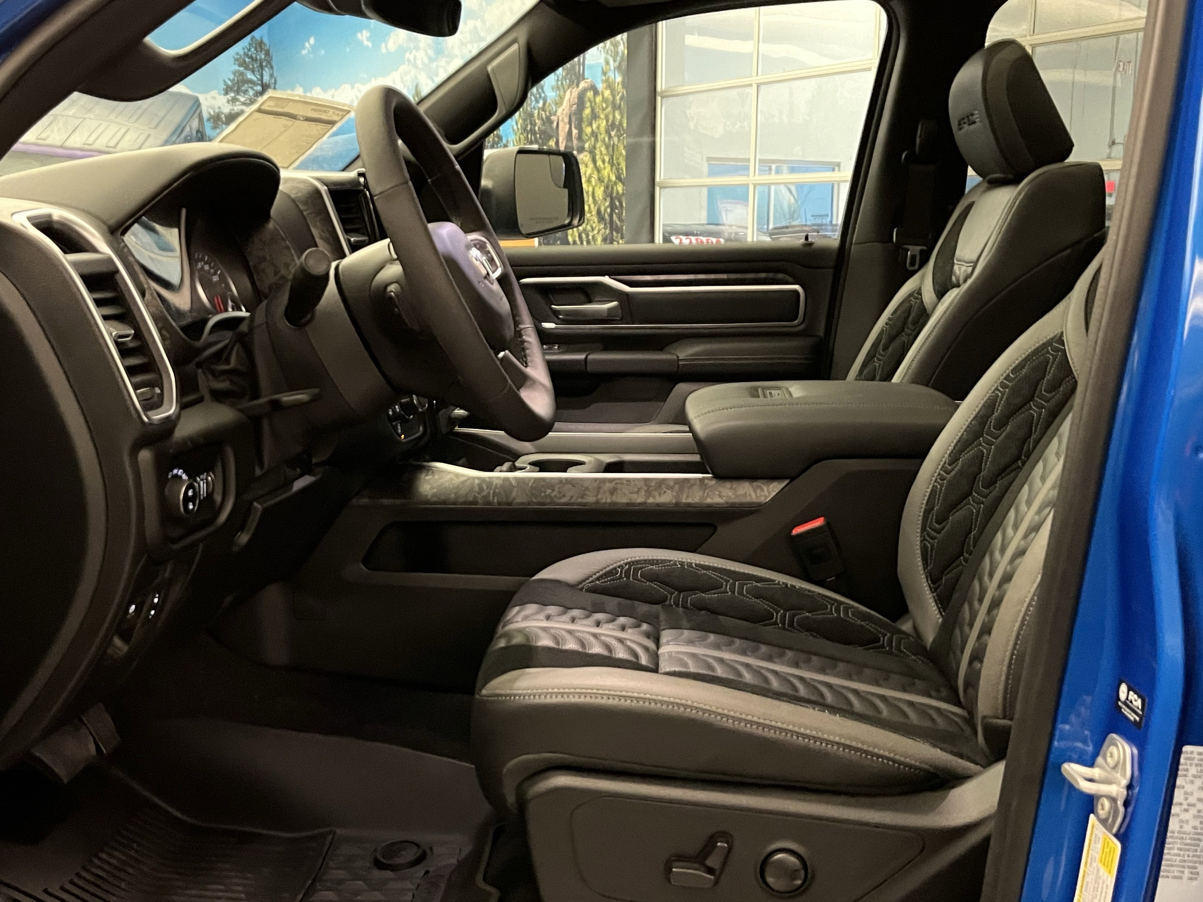 2025 RAM Ram 1500 RAM 1500 BIG HORN CREW CAB 4X4 5'7' BOX