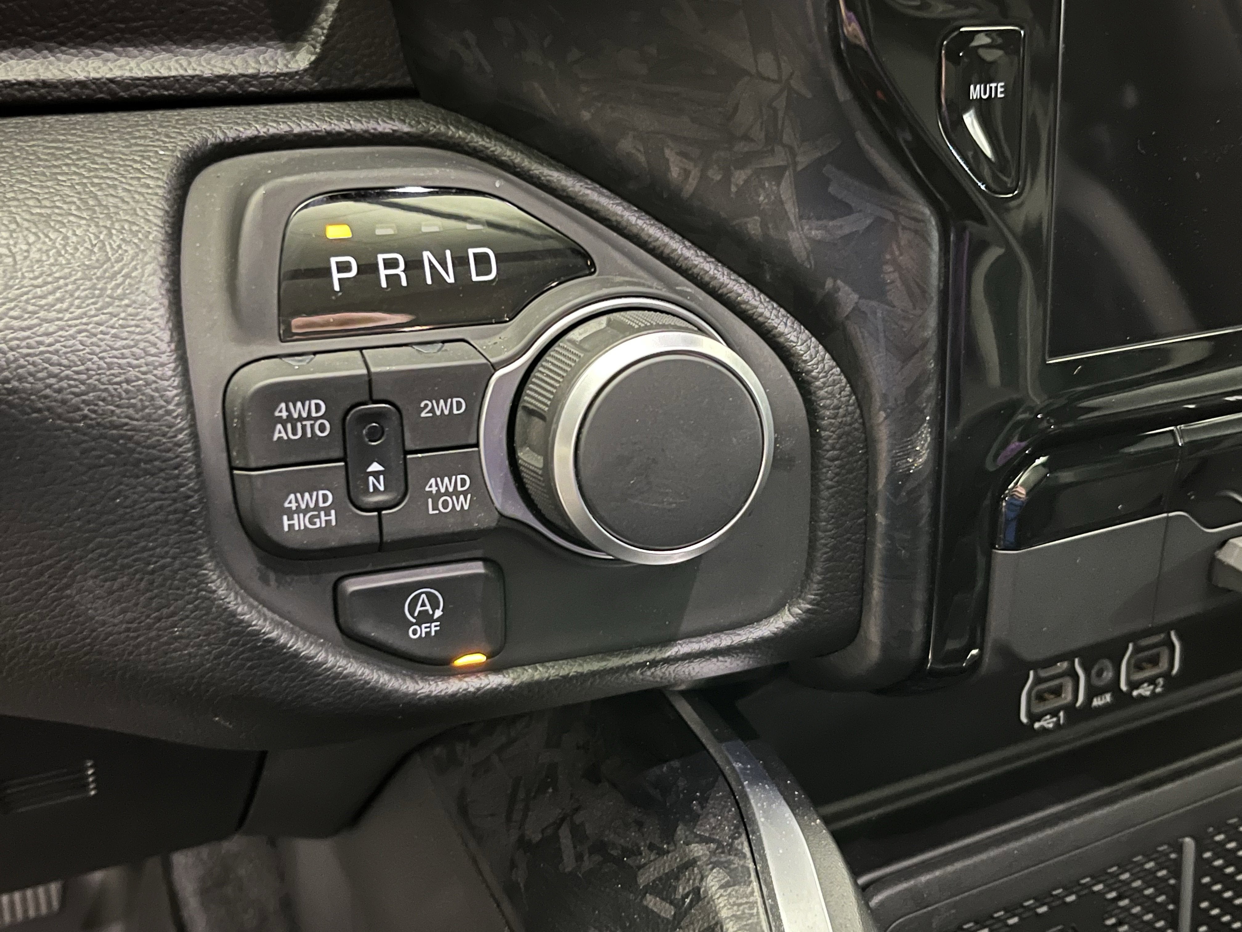 2025 RAM Ram 1500 RAM 1500 BIG HORN CREW CAB 4X4 5'7' BOX