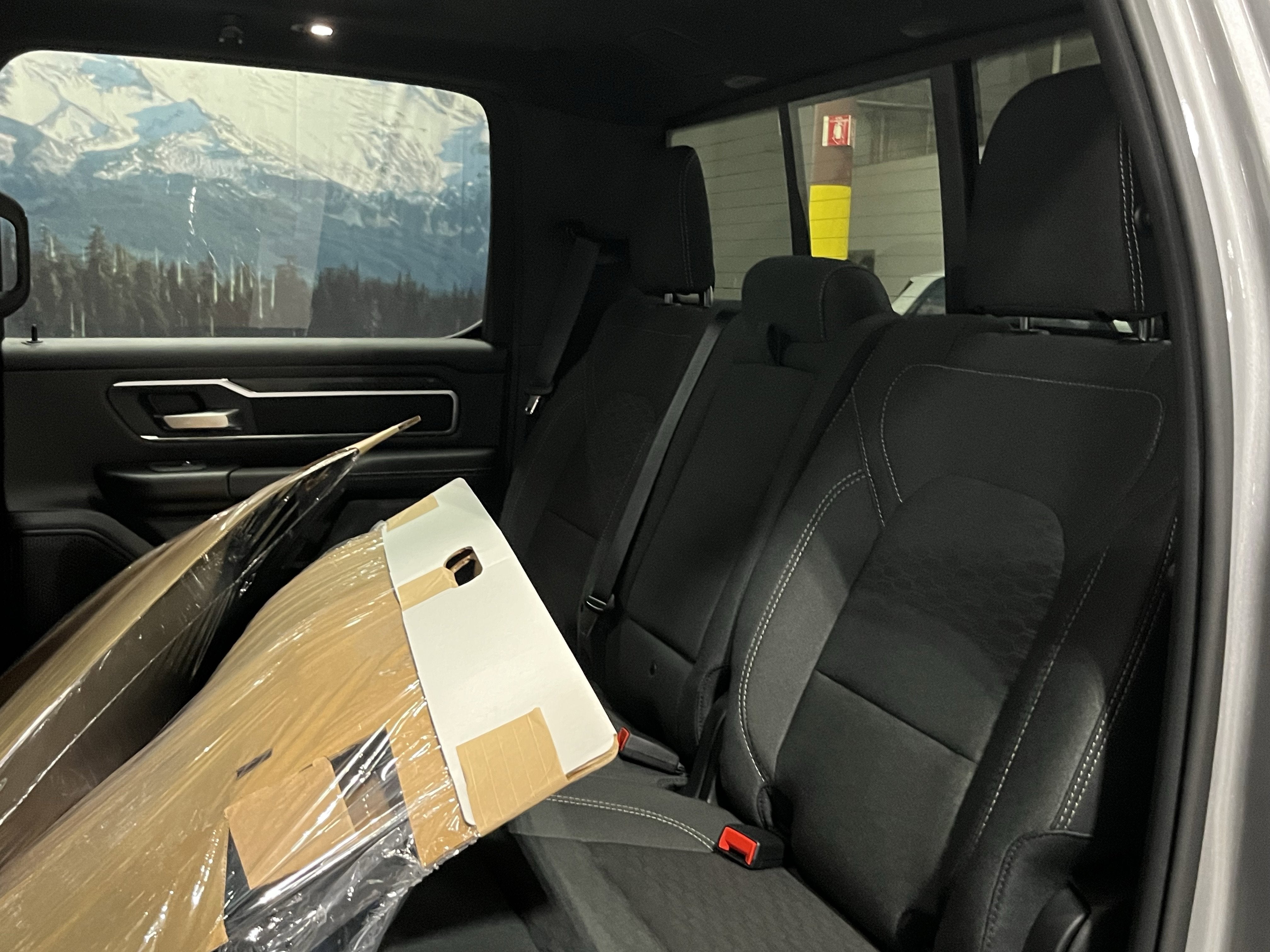 2025 RAM Ram 1500 RAM 1500 BIG HORN CREW CAB 4X4 5'7' BOX