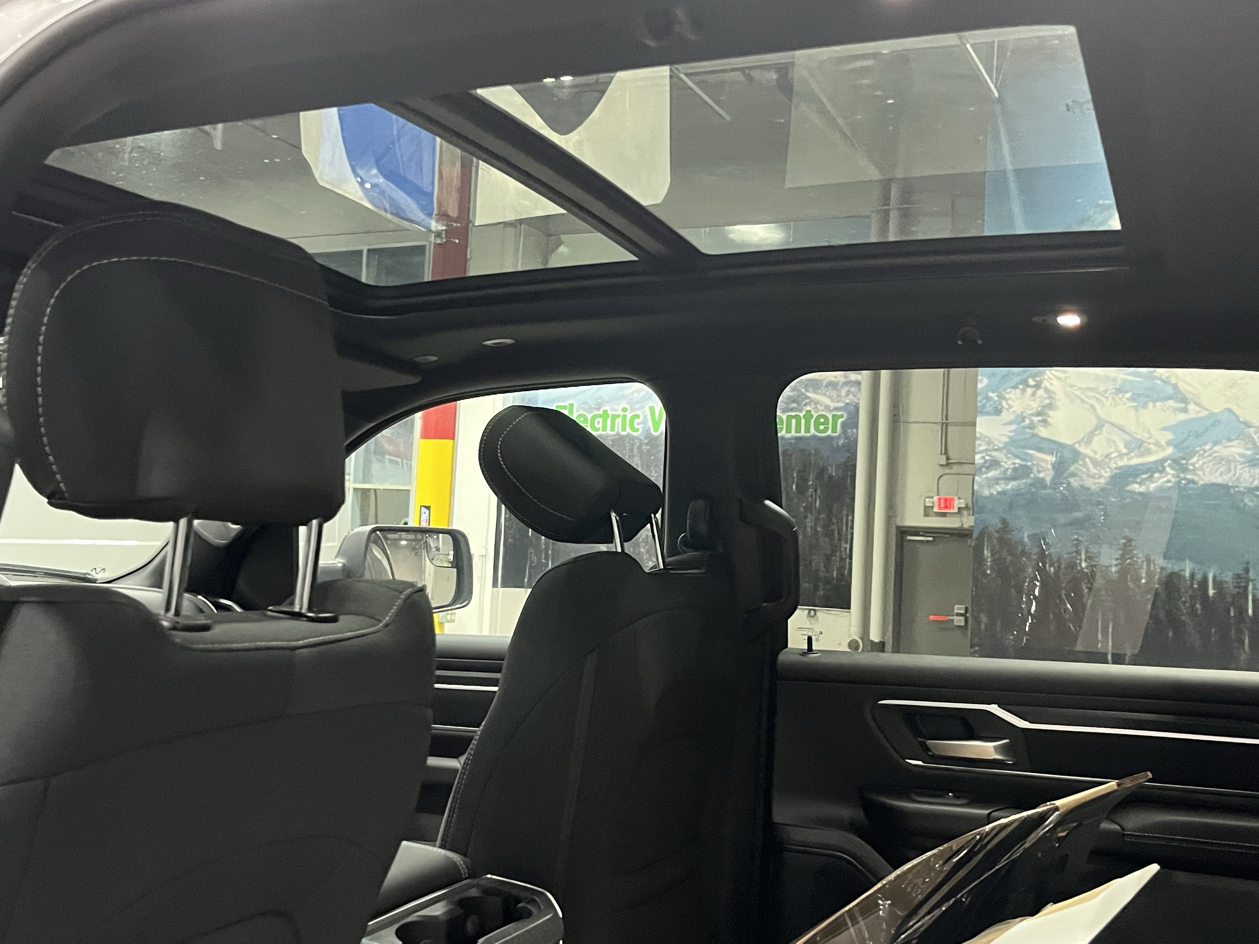 2025 RAM Ram 1500 RAM 1500 BIG HORN CREW CAB 4X4 5'7' BOX