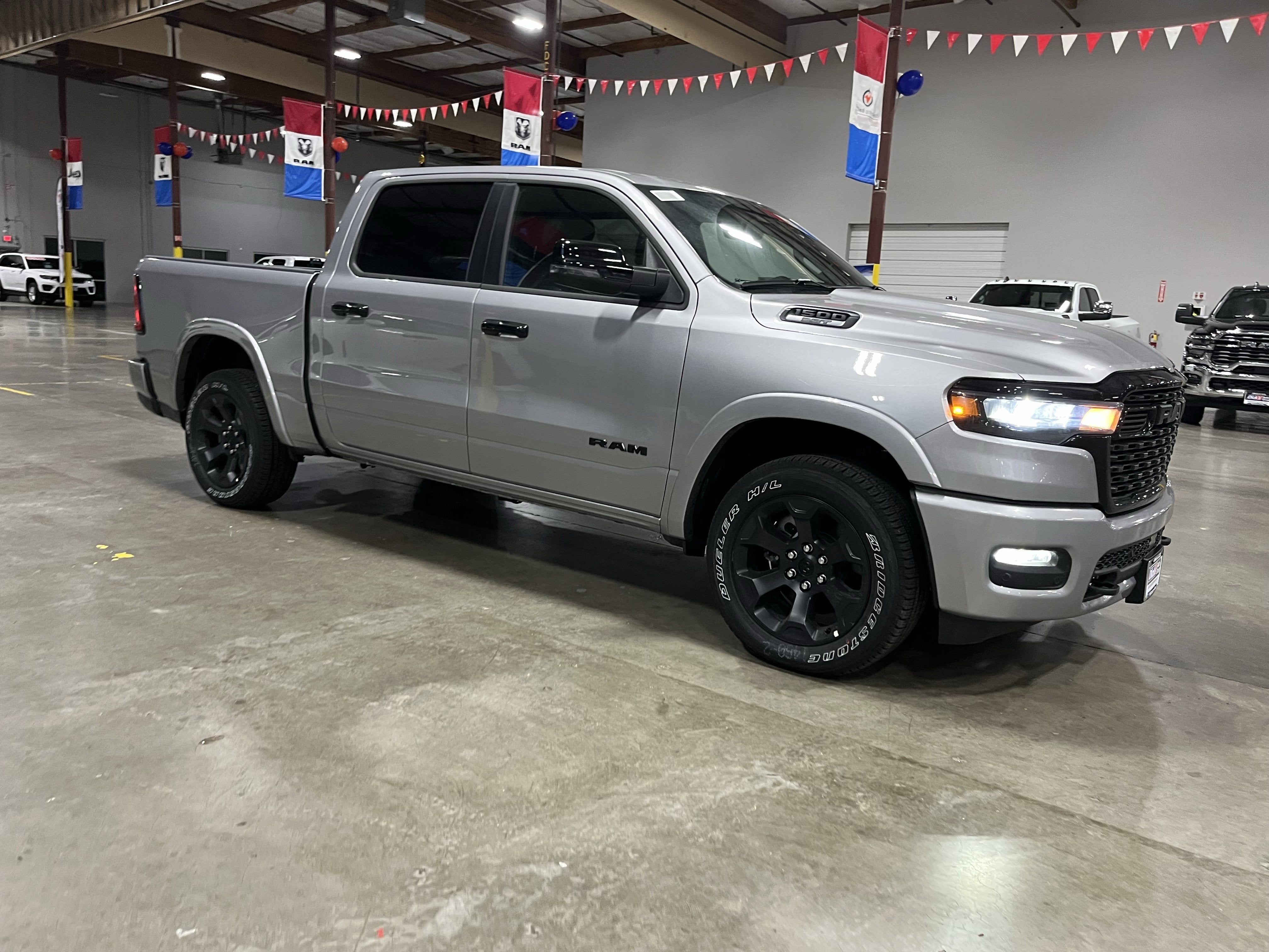 2025 RAM Ram 1500 RAM 1500 BIG HORN CREW CAB 4X4 5'7' BOX