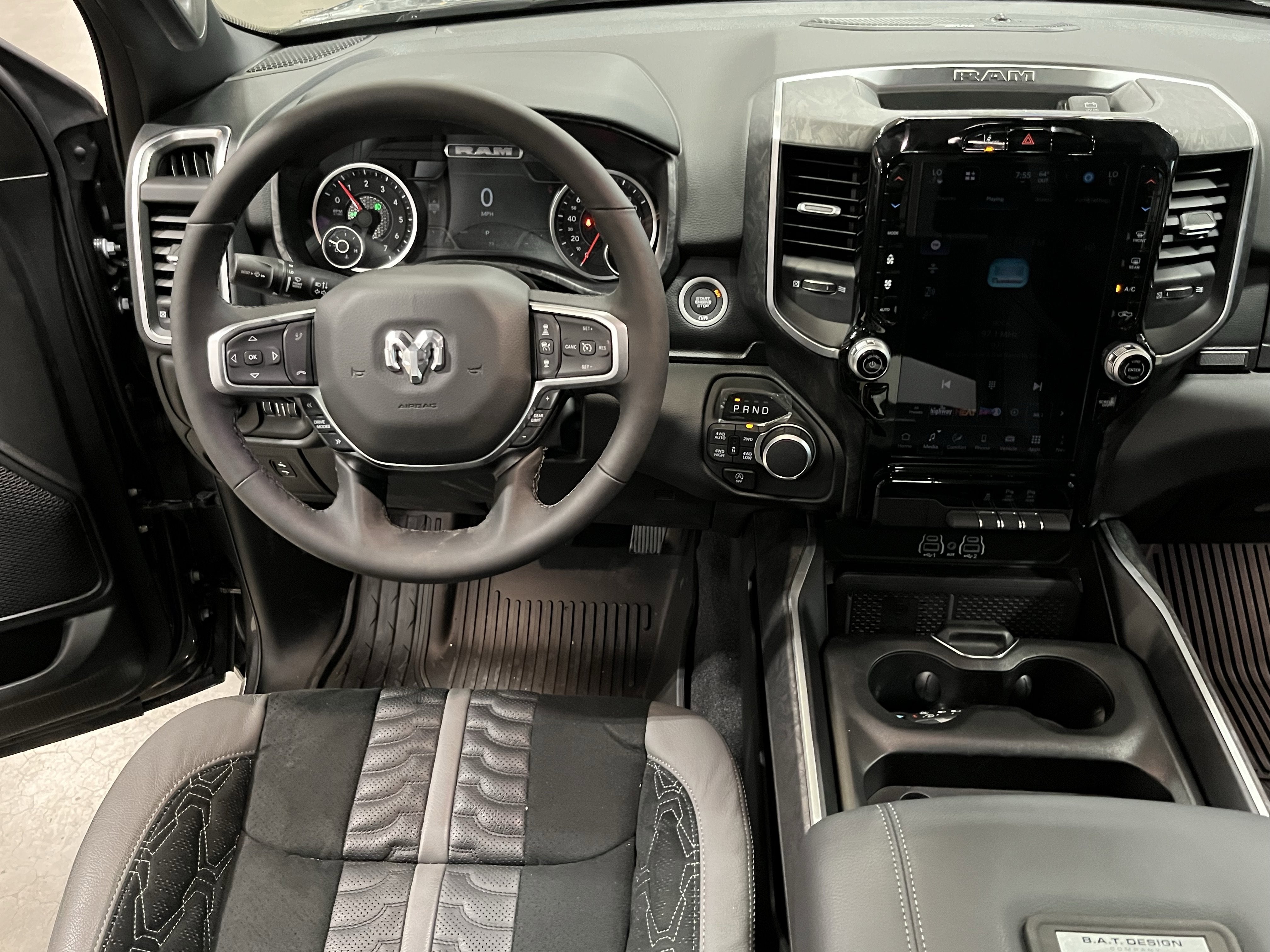 2025 RAM Ram 1500 RAM 1500 BIG HORN CREW CAB 4X4 5'7' BOX