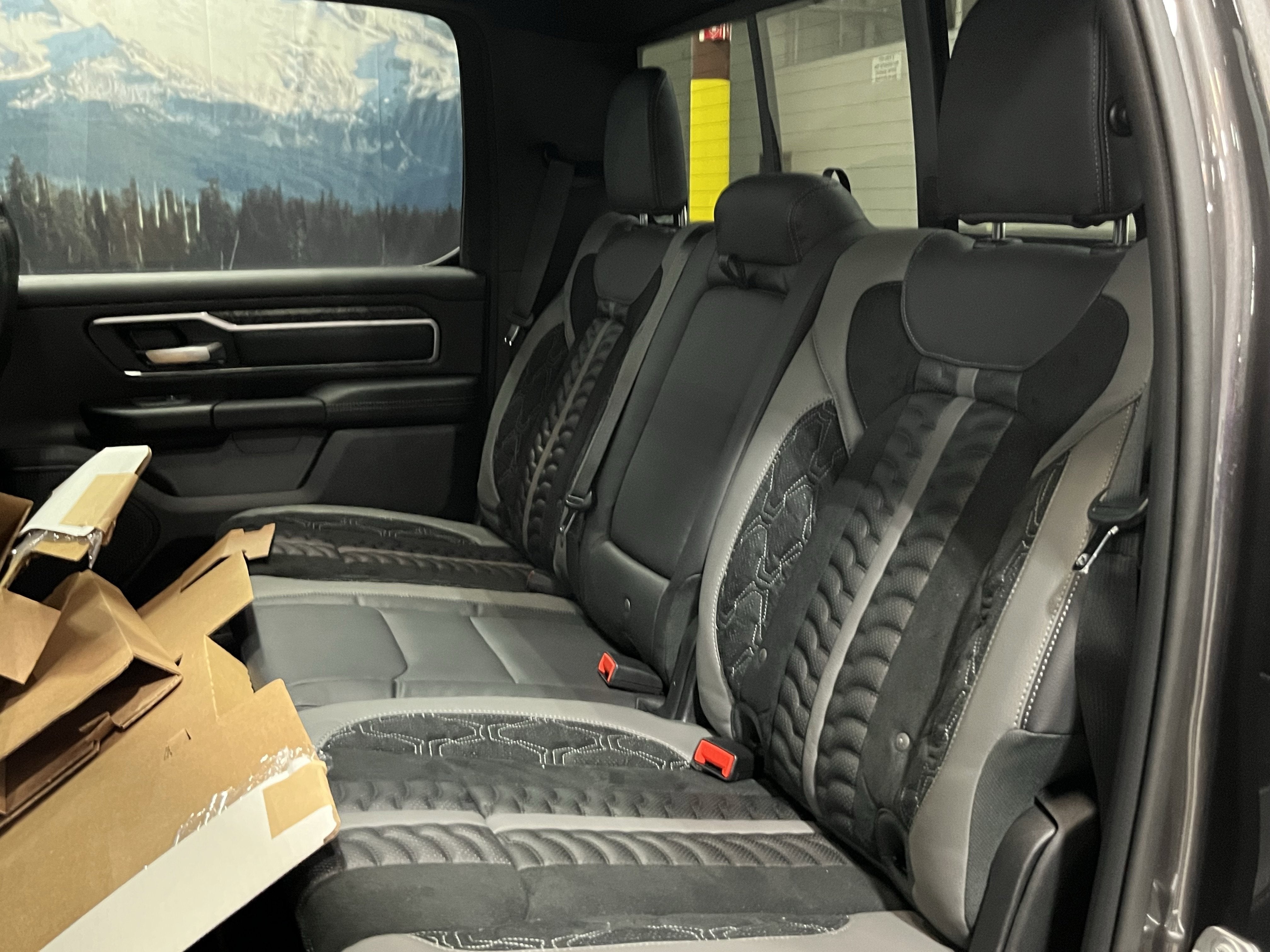 2025 RAM Ram 1500 RAM 1500 BIG HORN CREW CAB 4X4 5'7' BOX