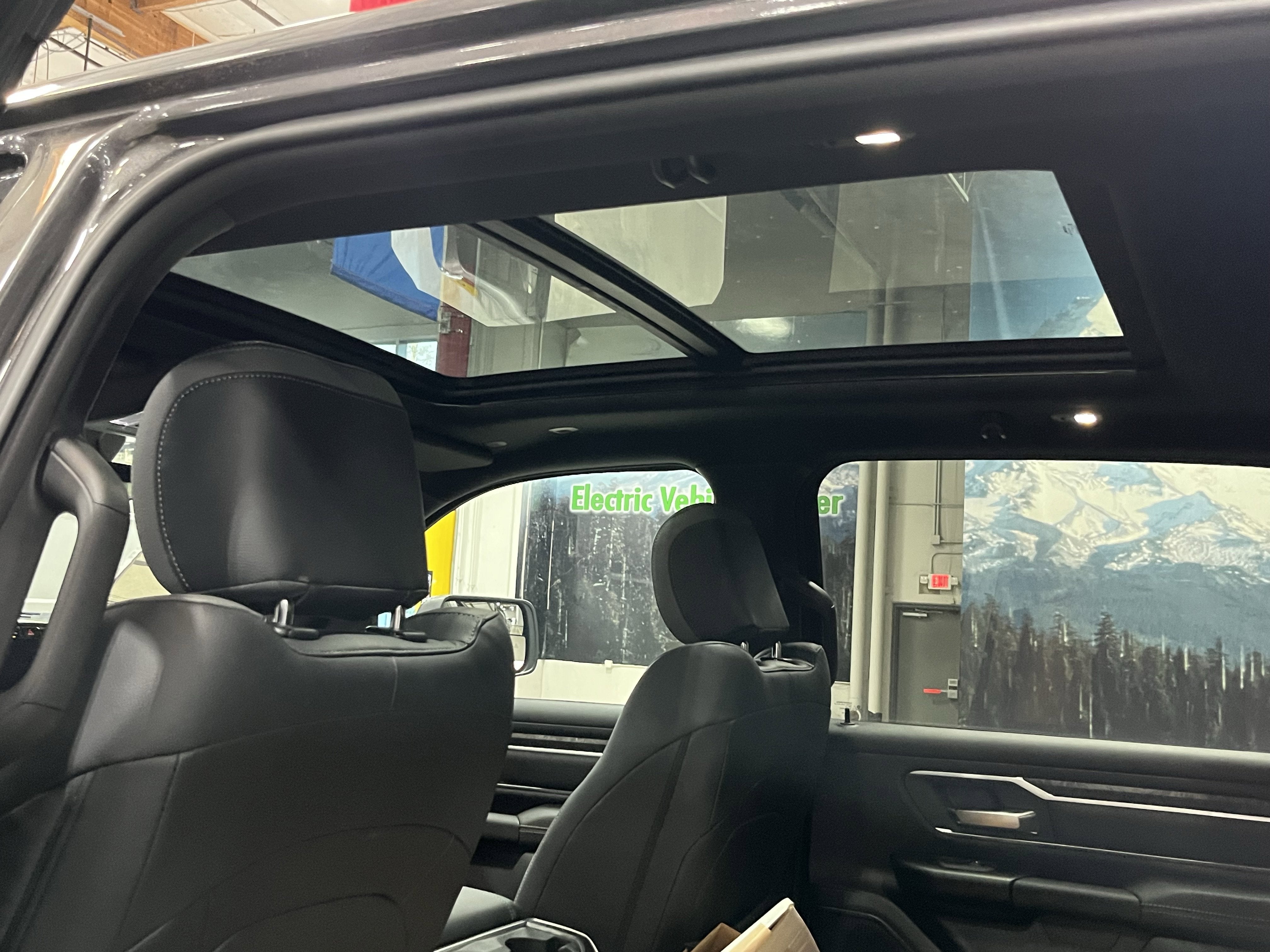 2025 RAM Ram 1500 RAM 1500 BIG HORN CREW CAB 4X4 5'7' BOX