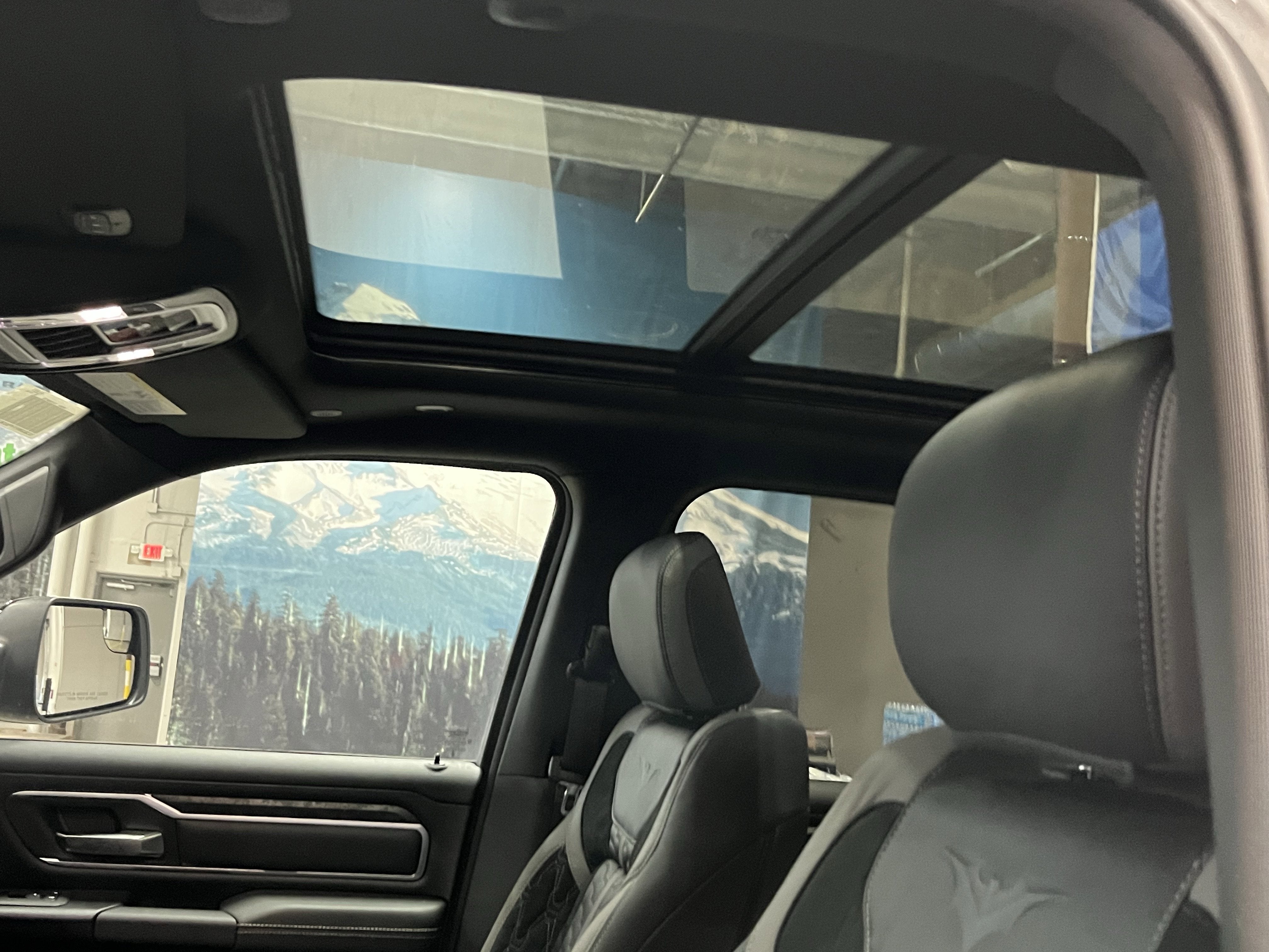 2025 RAM Ram 1500 RAM 1500 BIG HORN CREW CAB 4X4 5'7' BOX