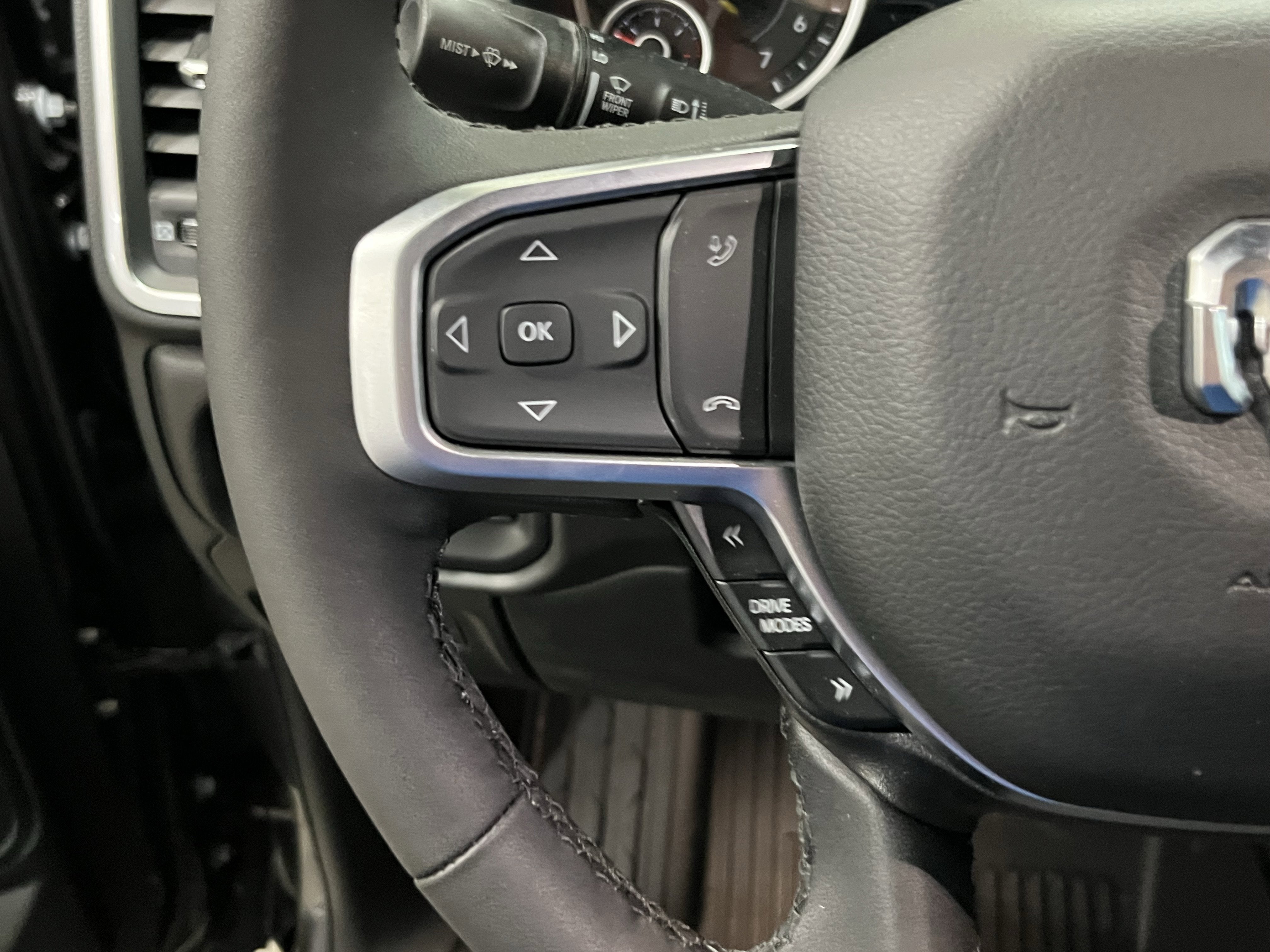 2025 RAM Ram 1500 RAM 1500 BIG HORN CREW CAB 4X4 5'7' BOX