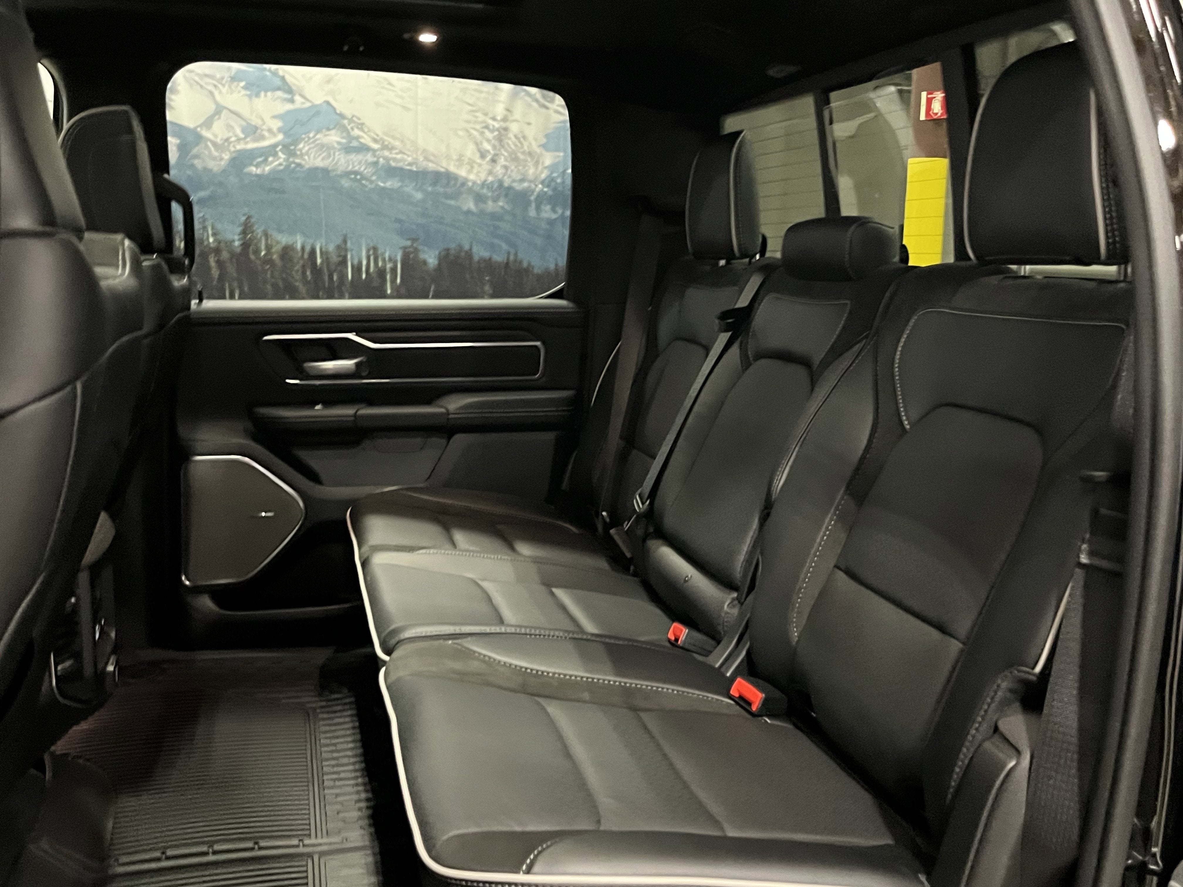 2025 RAM Ram 1500 RAM 1500 LARAMIE CREW CAB 4X4 5'7' BOX