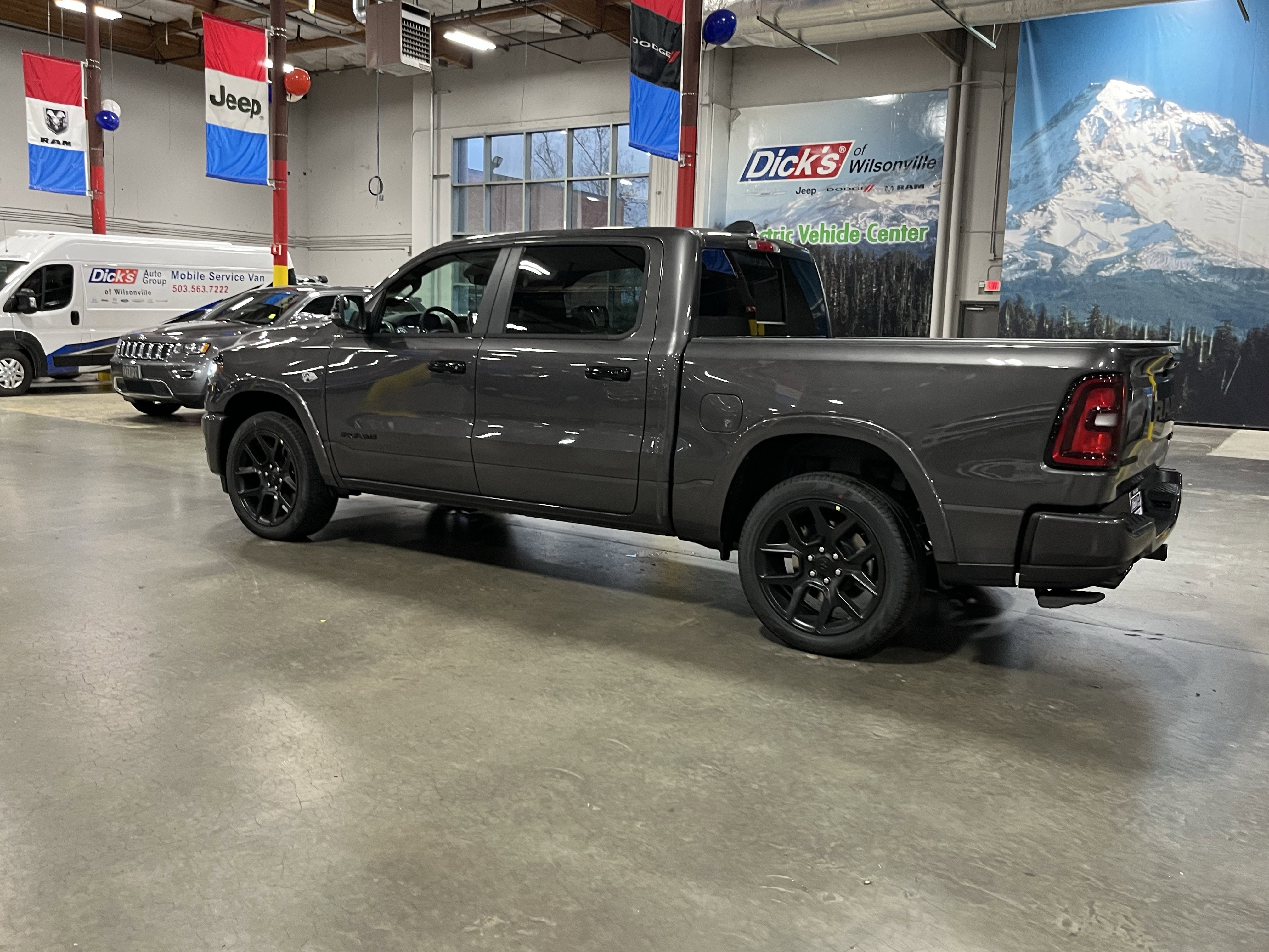2026 RAM Ram 1500 RAM 1500 LARAMIE CREW CAB 4X4 5'7' BOX