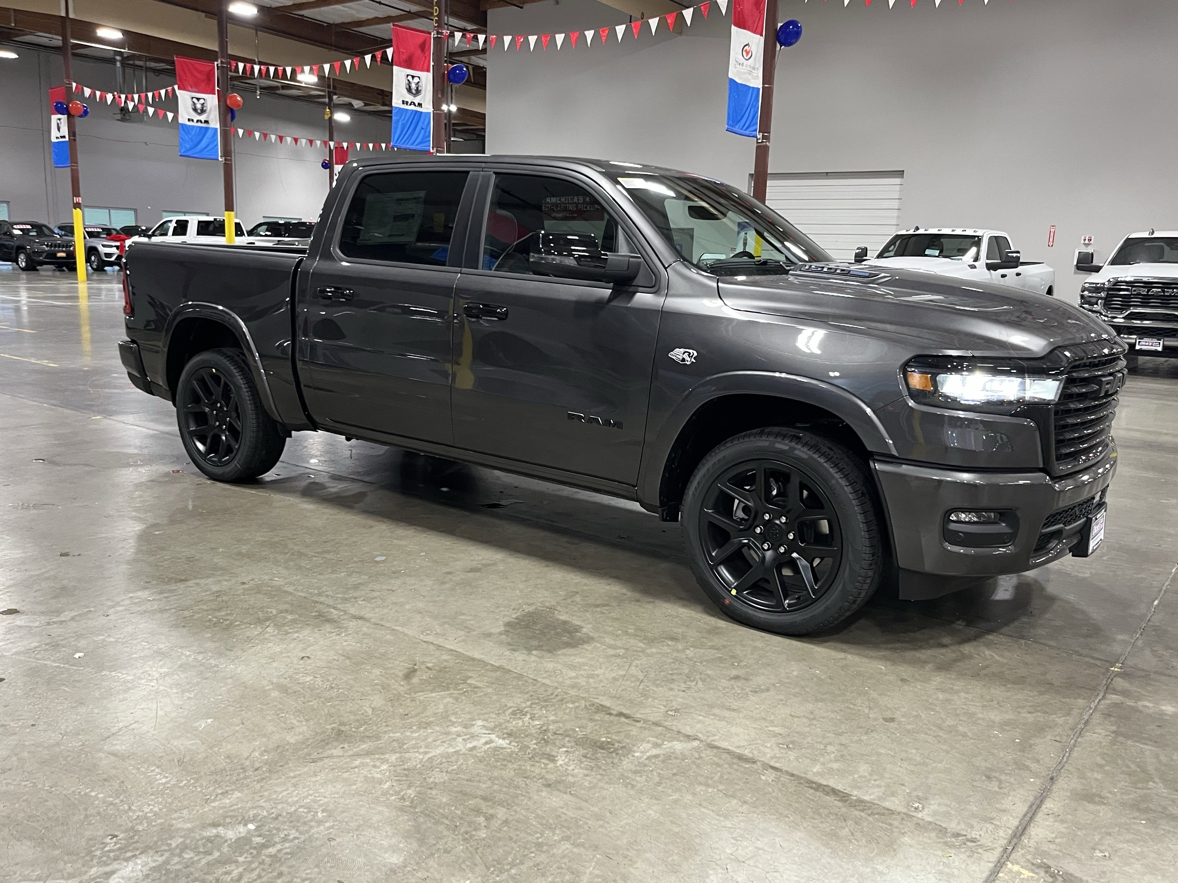 2026 RAM Ram 1500 RAM 1500 LARAMIE CREW CAB 4X4 5'7' BOX