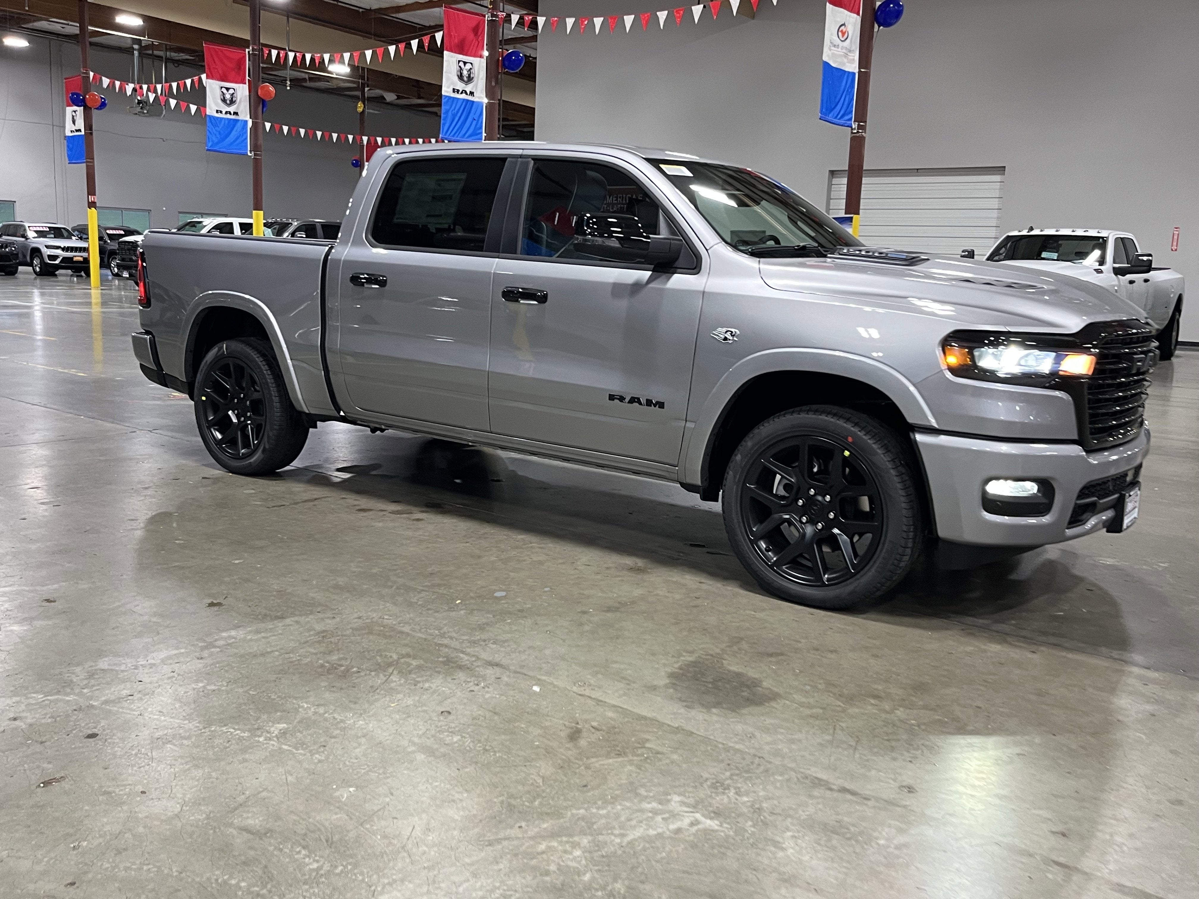 2026 RAM Ram 1500 RAM 1500 LARAMIE CREW CAB 4X4 5'7' BOX