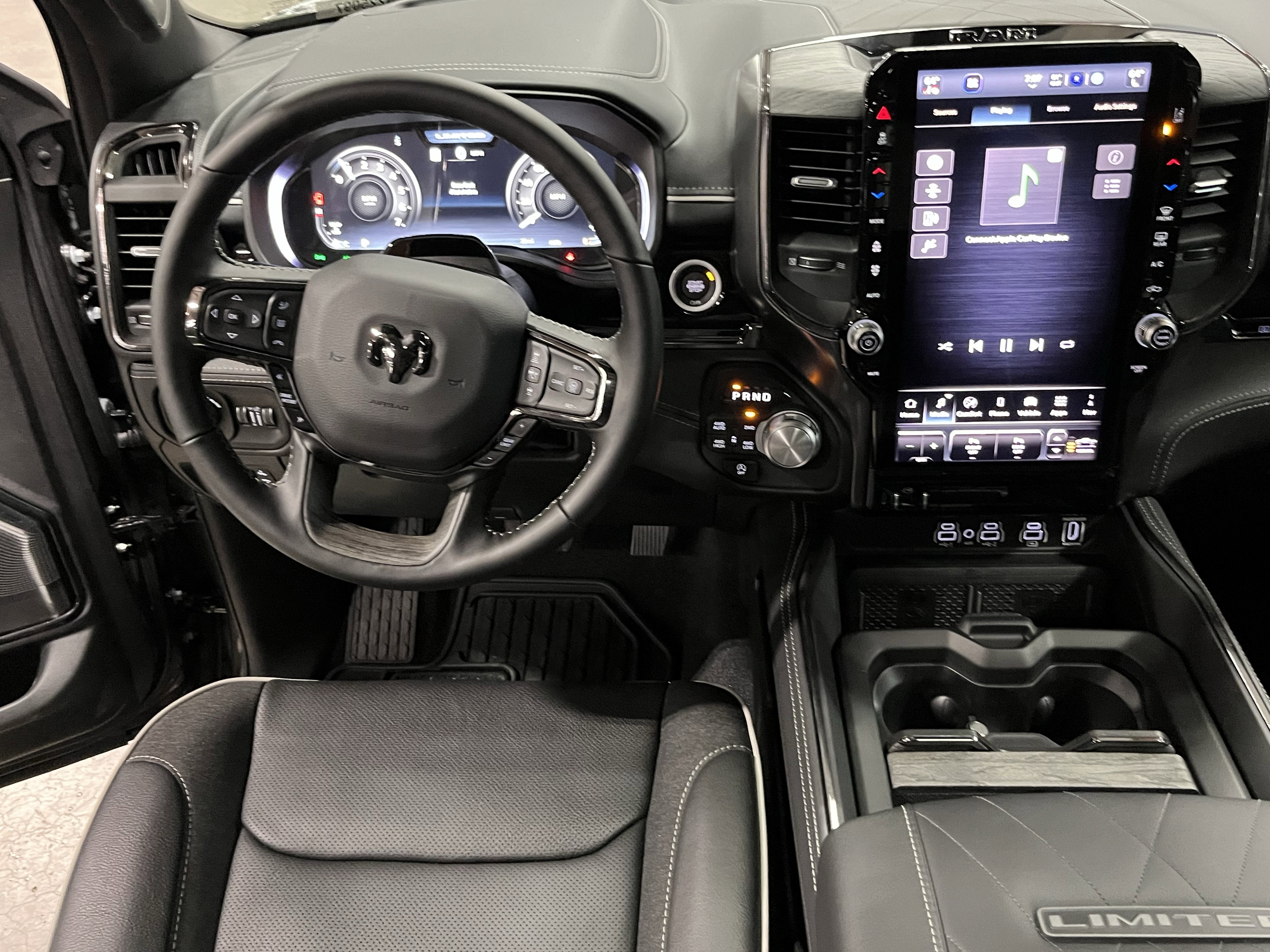 2026 RAM Ram 1500 RAM 1500 LIMITED CREW CAB 4X4 6'4' BOX