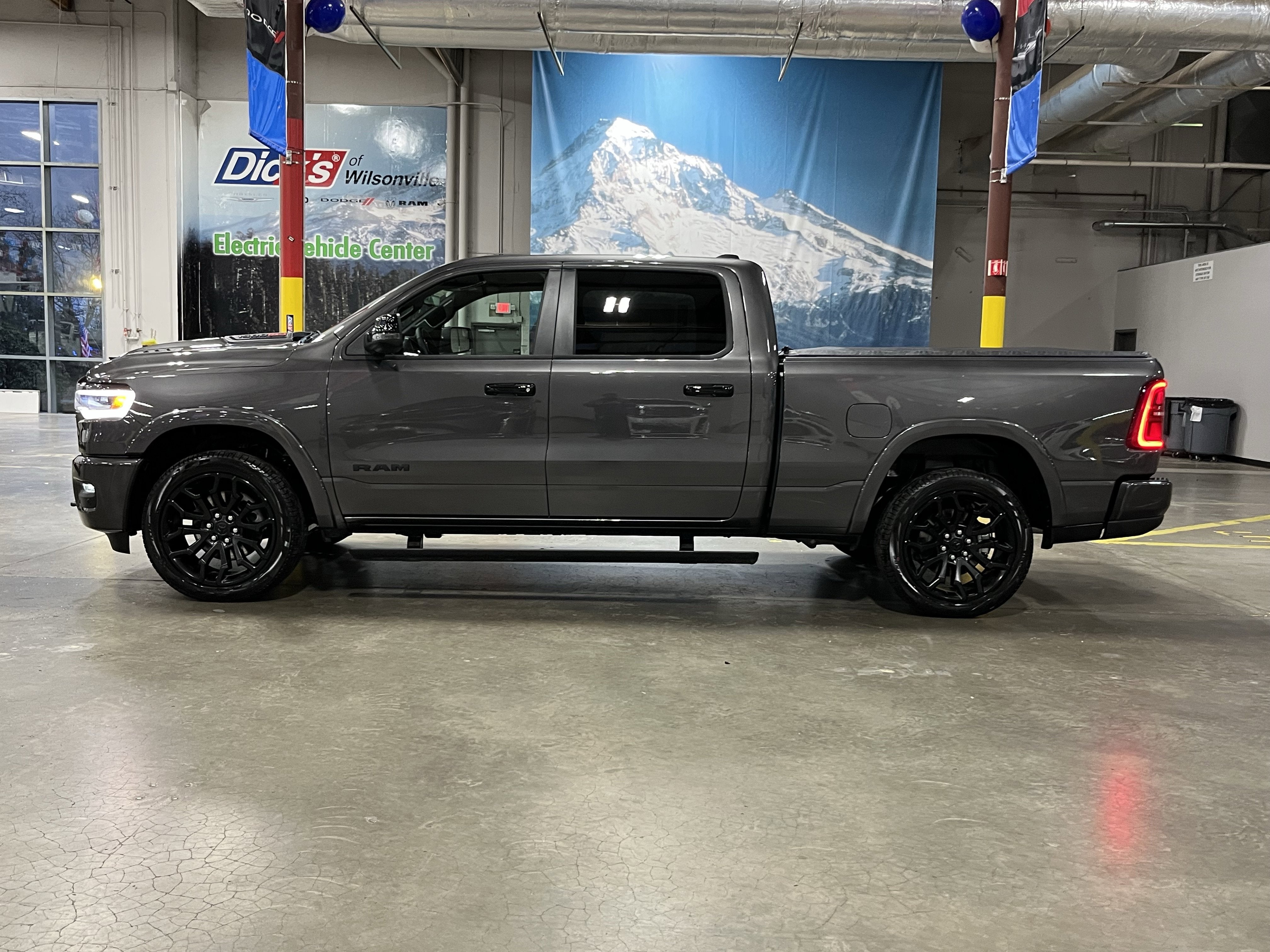 2026 RAM Ram 1500 RAM 1500 LIMITED CREW CAB 4X4 6'4' BOX
