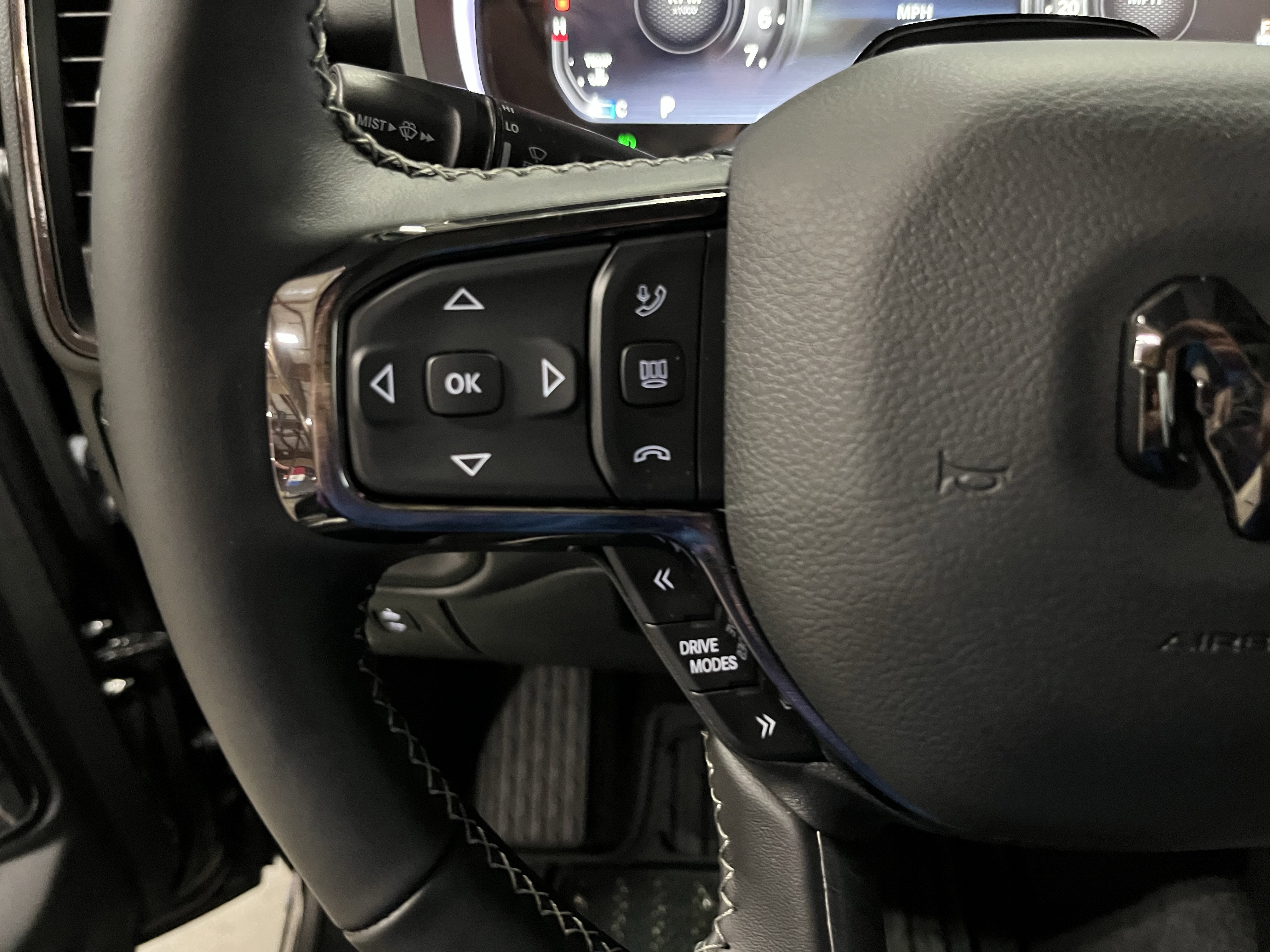 2026 RAM Ram 1500 RAM 1500 LIMITED CREW CAB 4X4 6'4' BOX