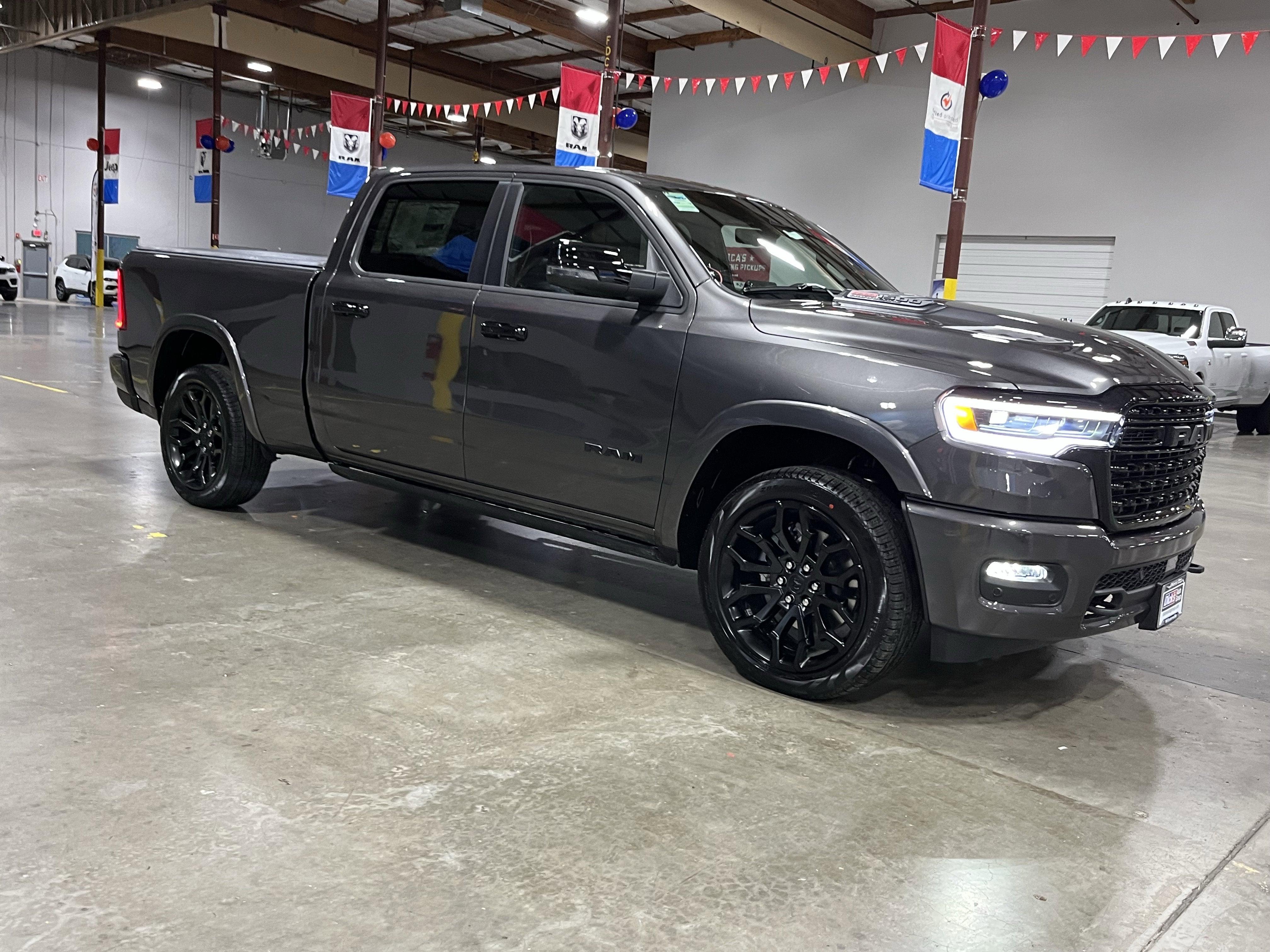 2026 RAM Ram 1500 RAM 1500 LIMITED CREW CAB 4X4 6'4' BOX