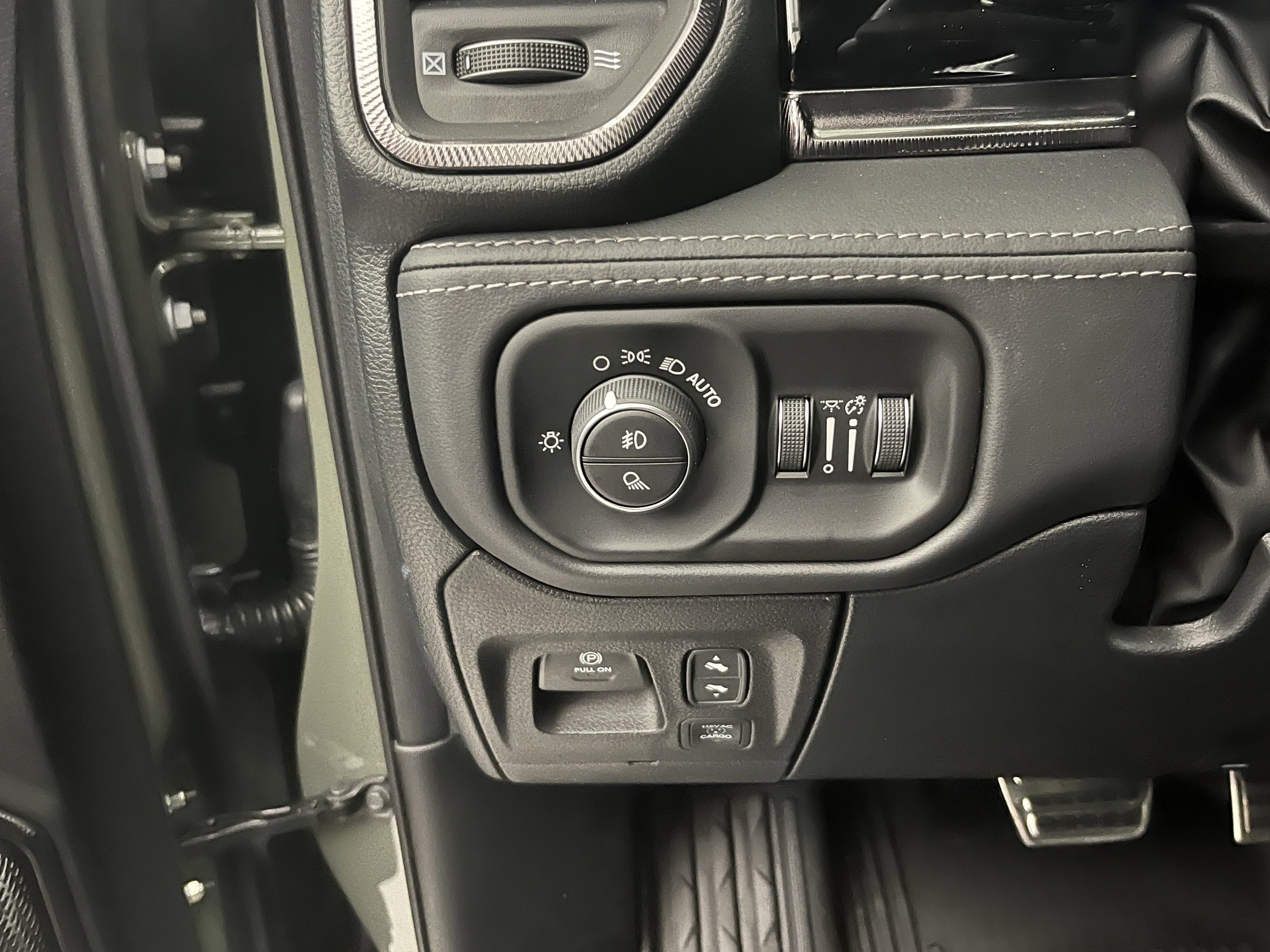 2026 RAM Ram 1500 RAM 1500 RHO CREW CAB 4X4 5'7' BOX