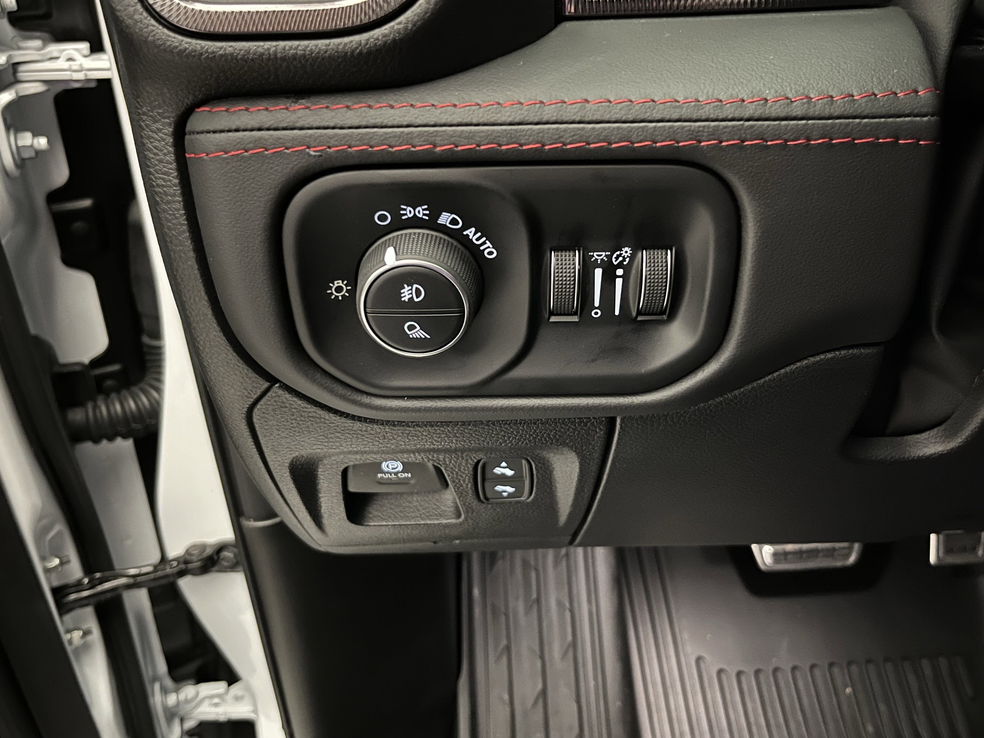 2026 RAM Ram 1500 RAM 1500 RHO CREW CAB 4X4 5'7' BOX