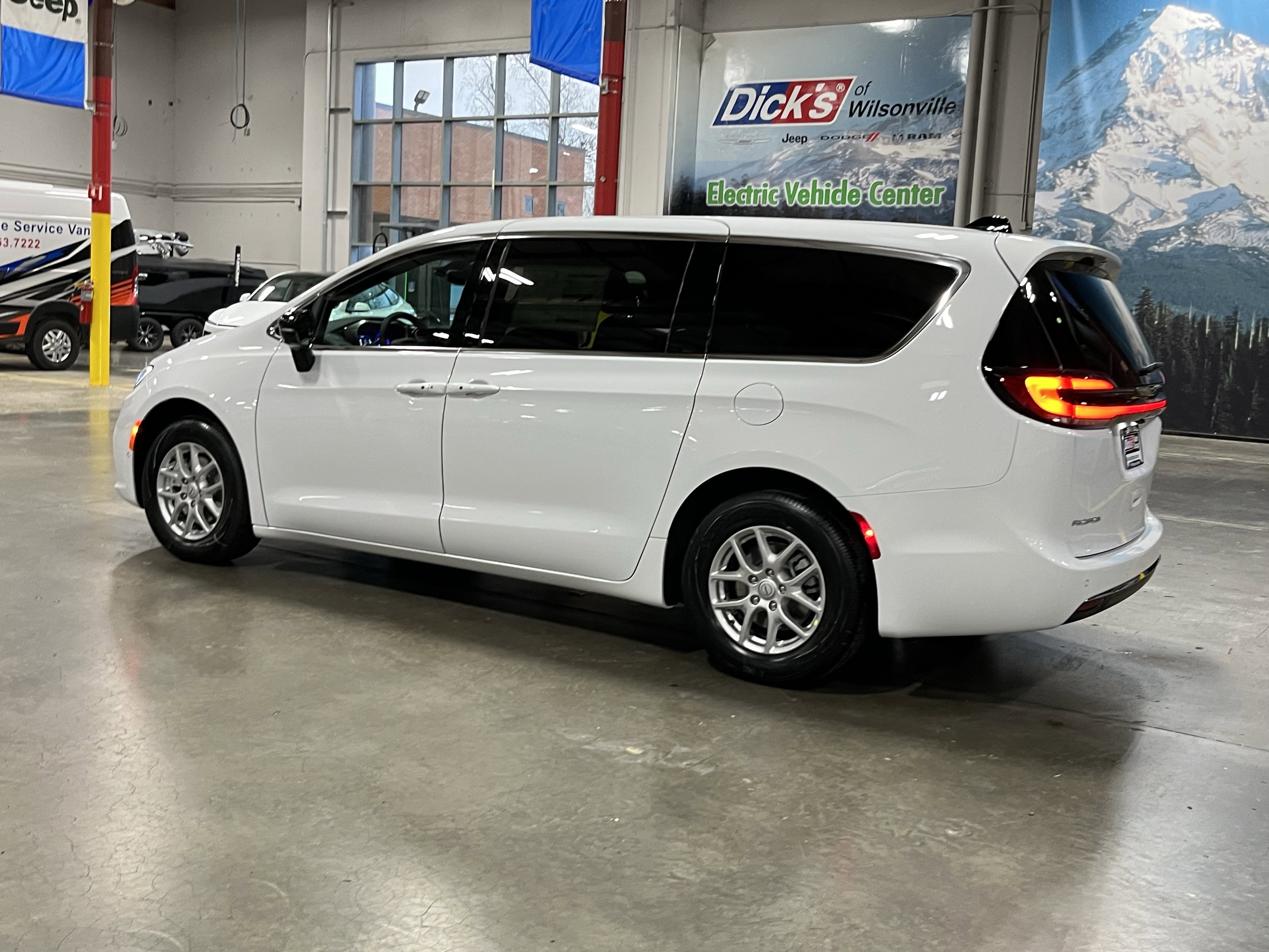 2026 Chrysler Pacifica PACIFICA SELECT