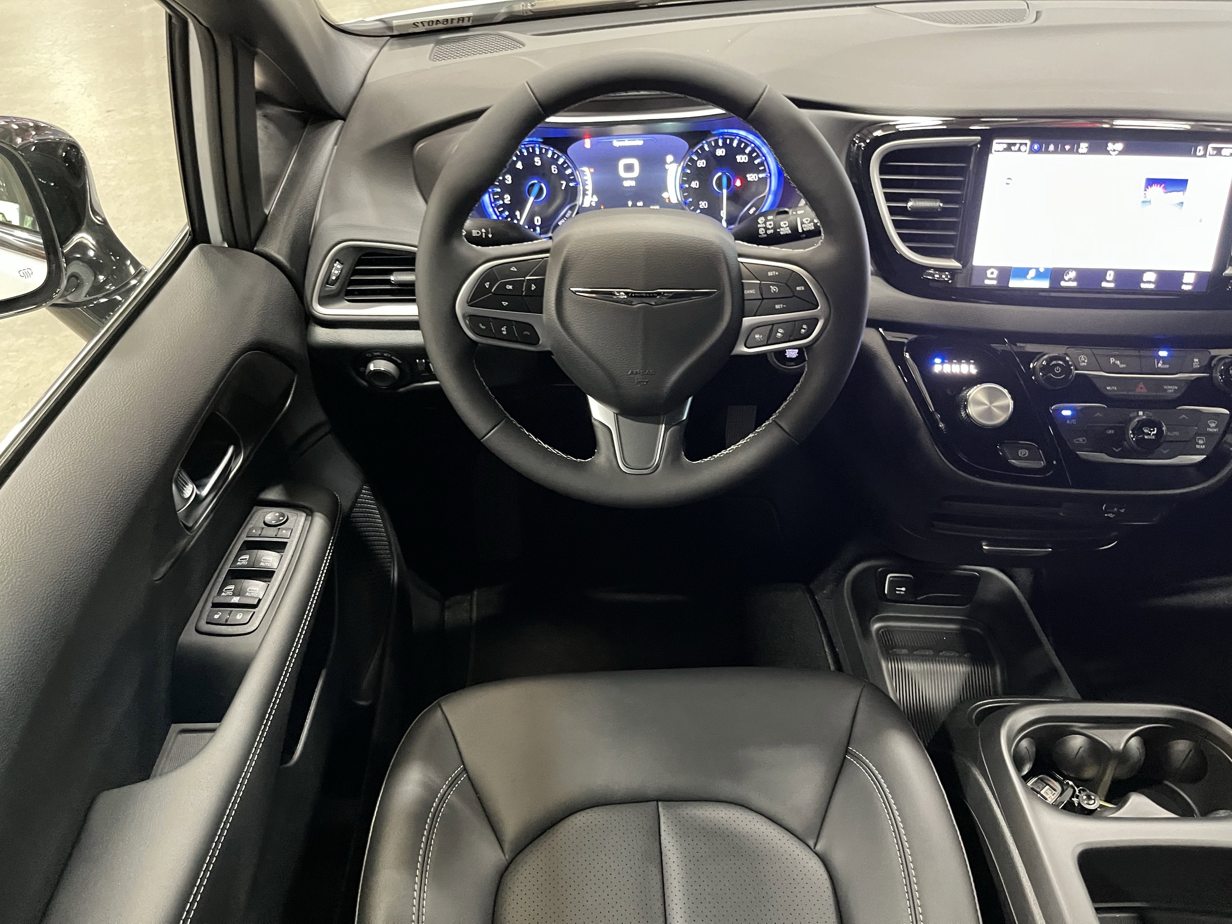 2026 Chrysler Voyager VOYAGER LX