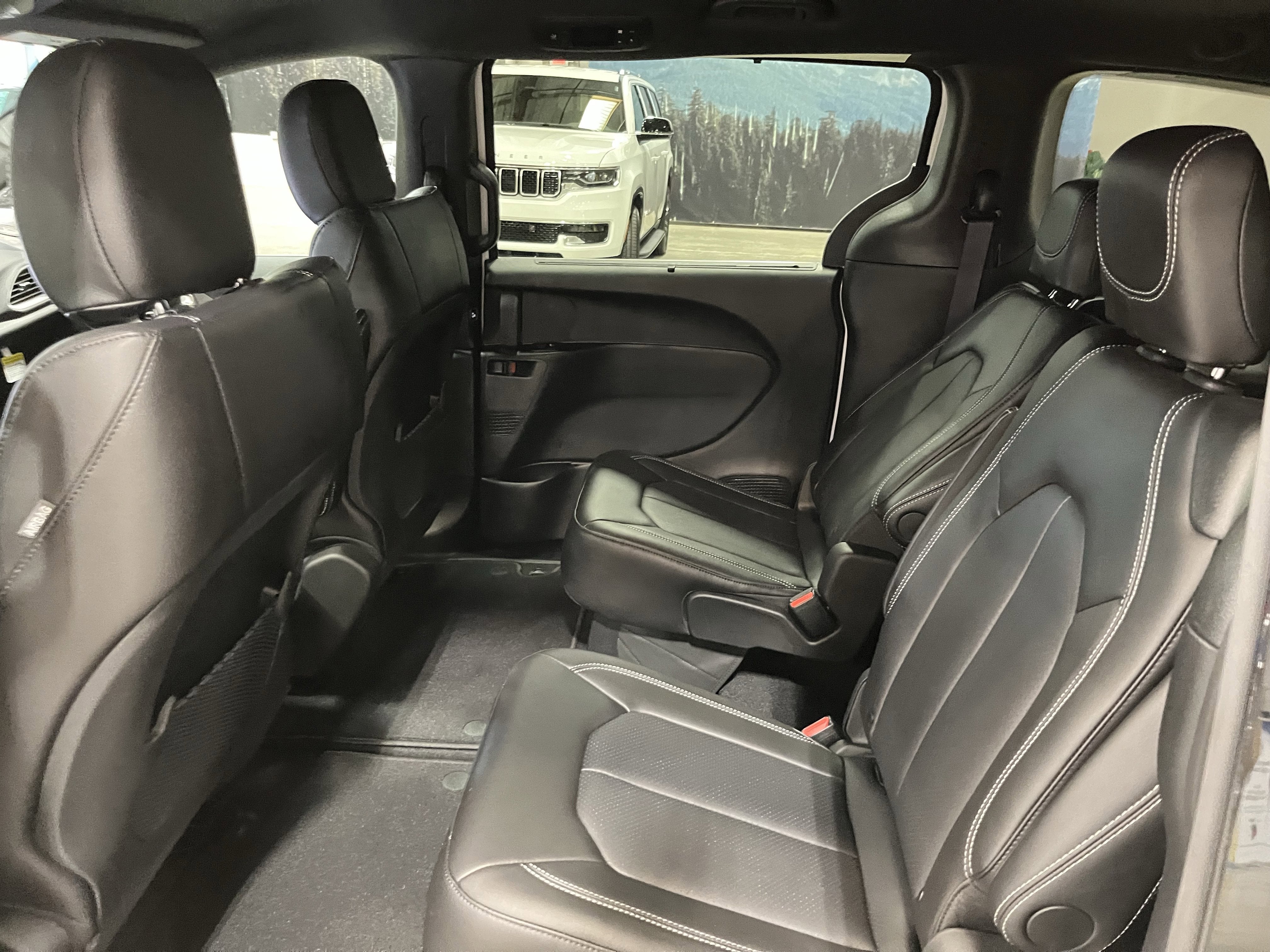 2026 Chrysler Voyager VOYAGER LX