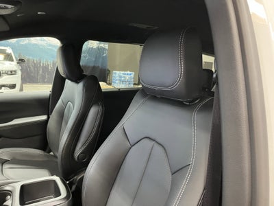 2026 Chrysler Voyager VOYAGER LX