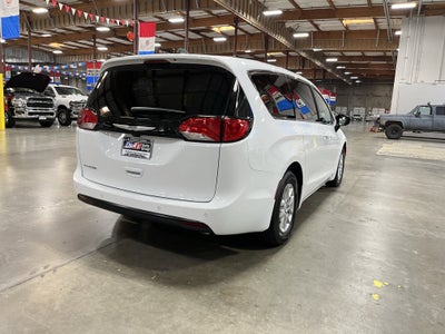 2026 Chrysler Voyager VOYAGER LX