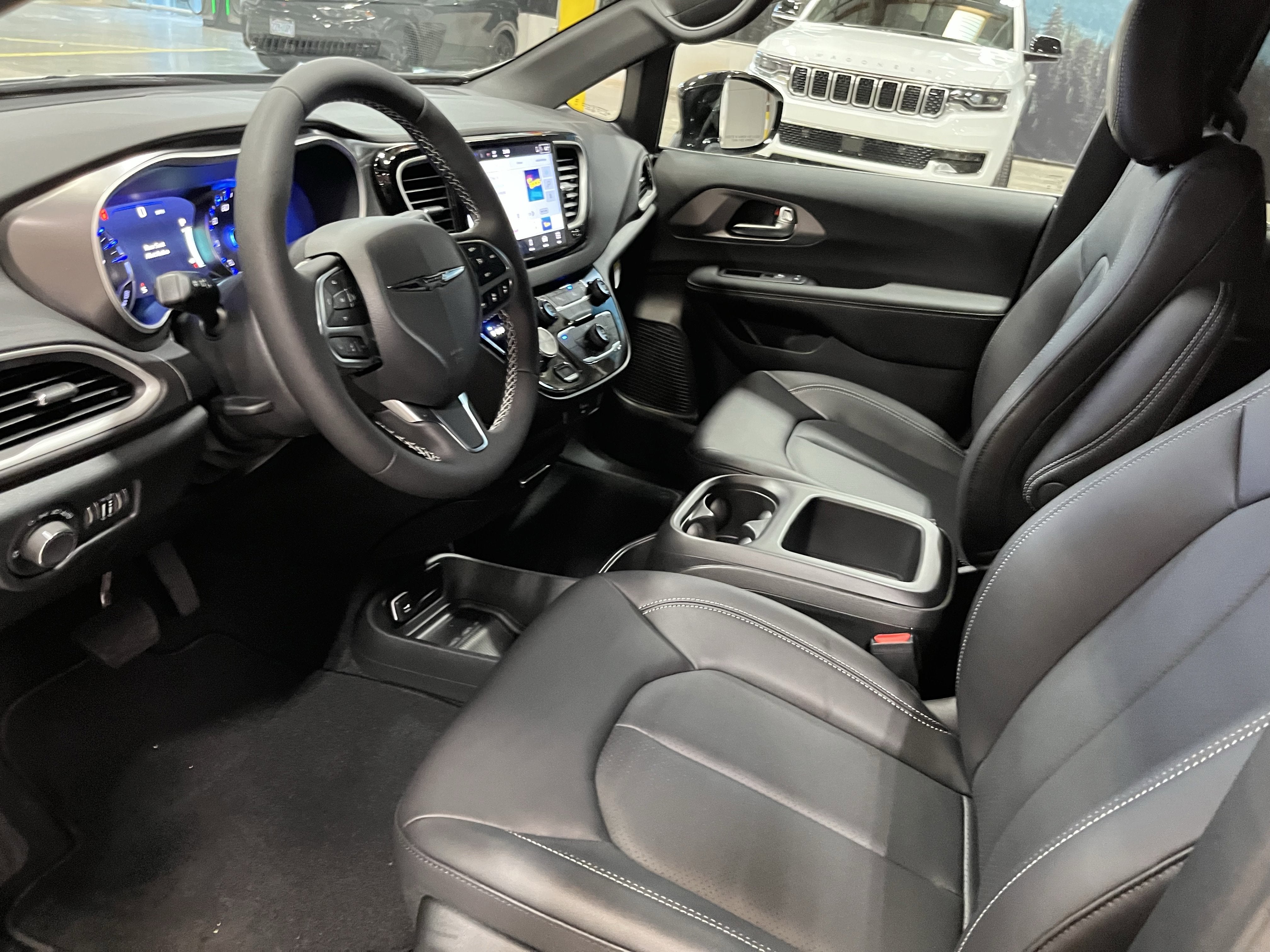 2026 Chrysler Voyager VOYAGER LX