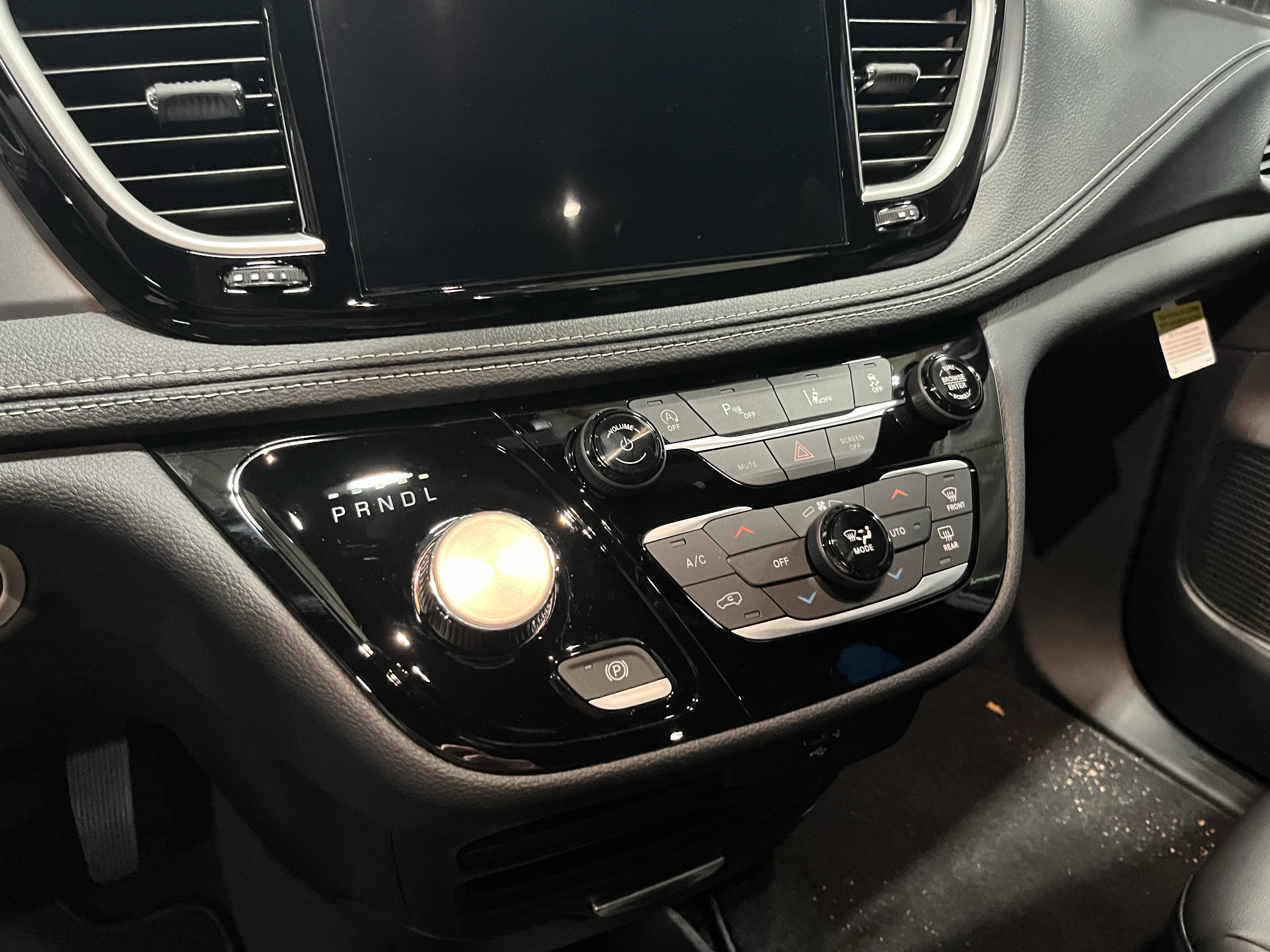 2026 Chrysler Pacifica PACIFICA SELECT AWD