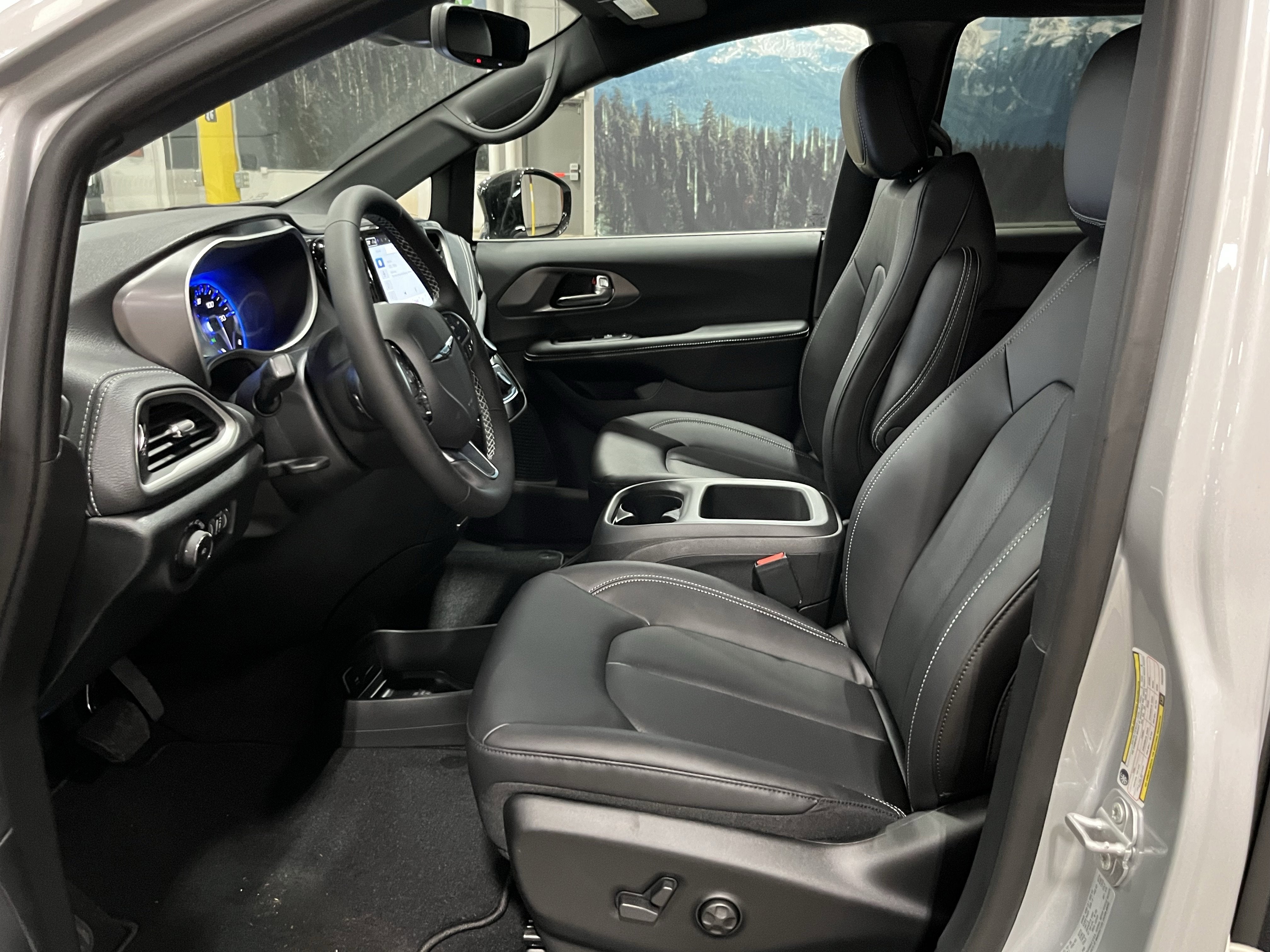 2026 Chrysler Pacifica PACIFICA SELECT AWD