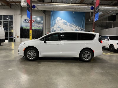 2026 Chrysler Pacifica PACIFICA SELECT AWD
