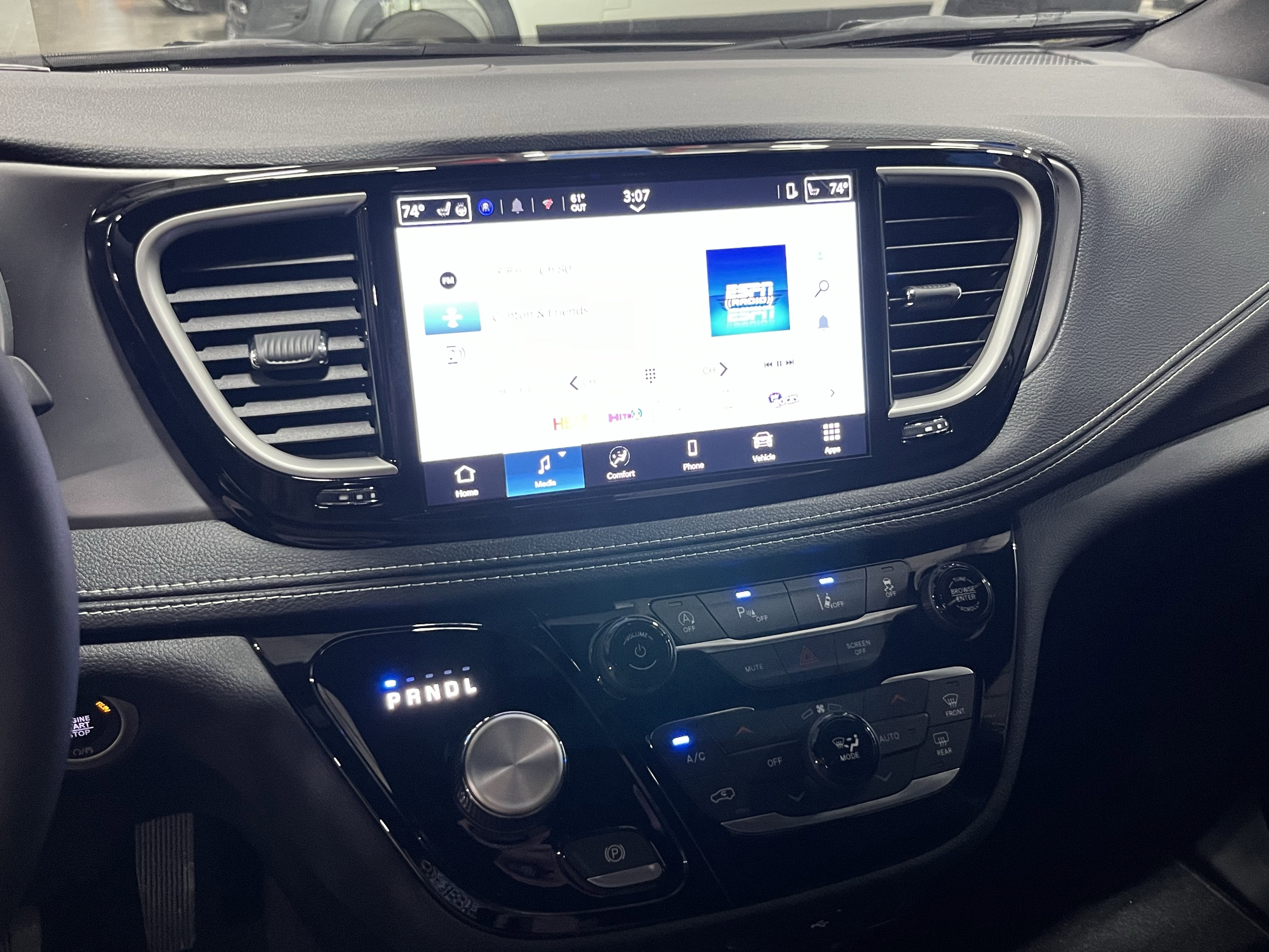 2026 Chrysler Pacifica PACIFICA SELECT AWD